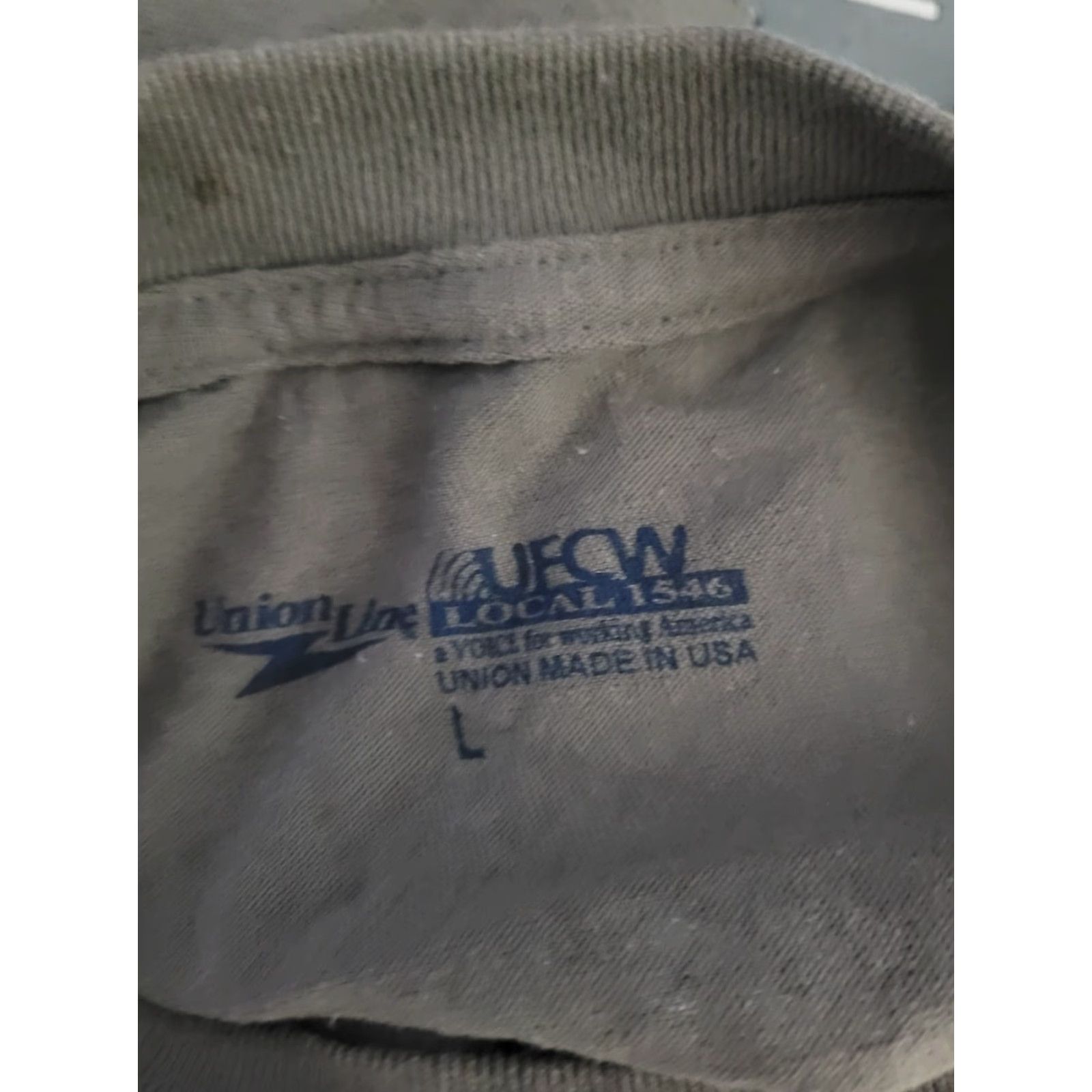 Vintage UFCW Local 951 Union Labor T Shirt Large Kentwood Grand Rapids Food Commercial Shirt Men Gray Cotton Unionline) Size US L / EU 52-54 / 3 - 3 Thumbnail