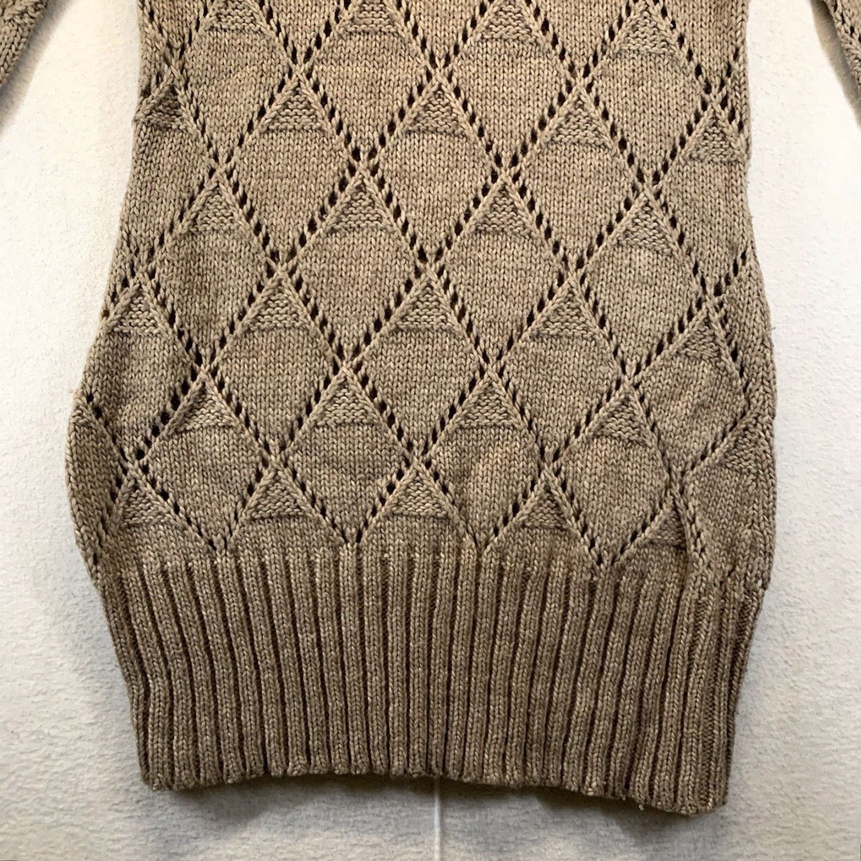 Vintage VINTAGE Fenn Wright Mason Women’s Sweater Dress Open-Knit Wool Acrylic Argyle Crew Neck Medium Beige Pullover Size M / US 6-8 / IT 42-44 - 2 Thumbnail