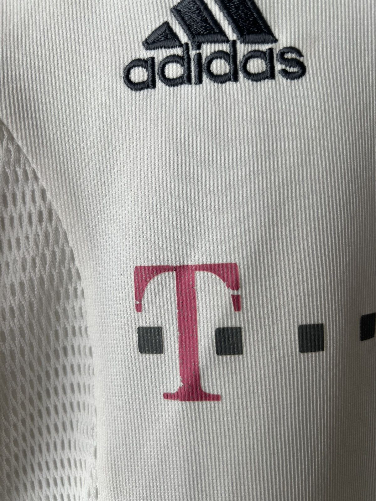 Vintage Bayern Munich Ze Roberto 2002 away Size US S / EU 44-46 / 1 - 2 Thumbnail