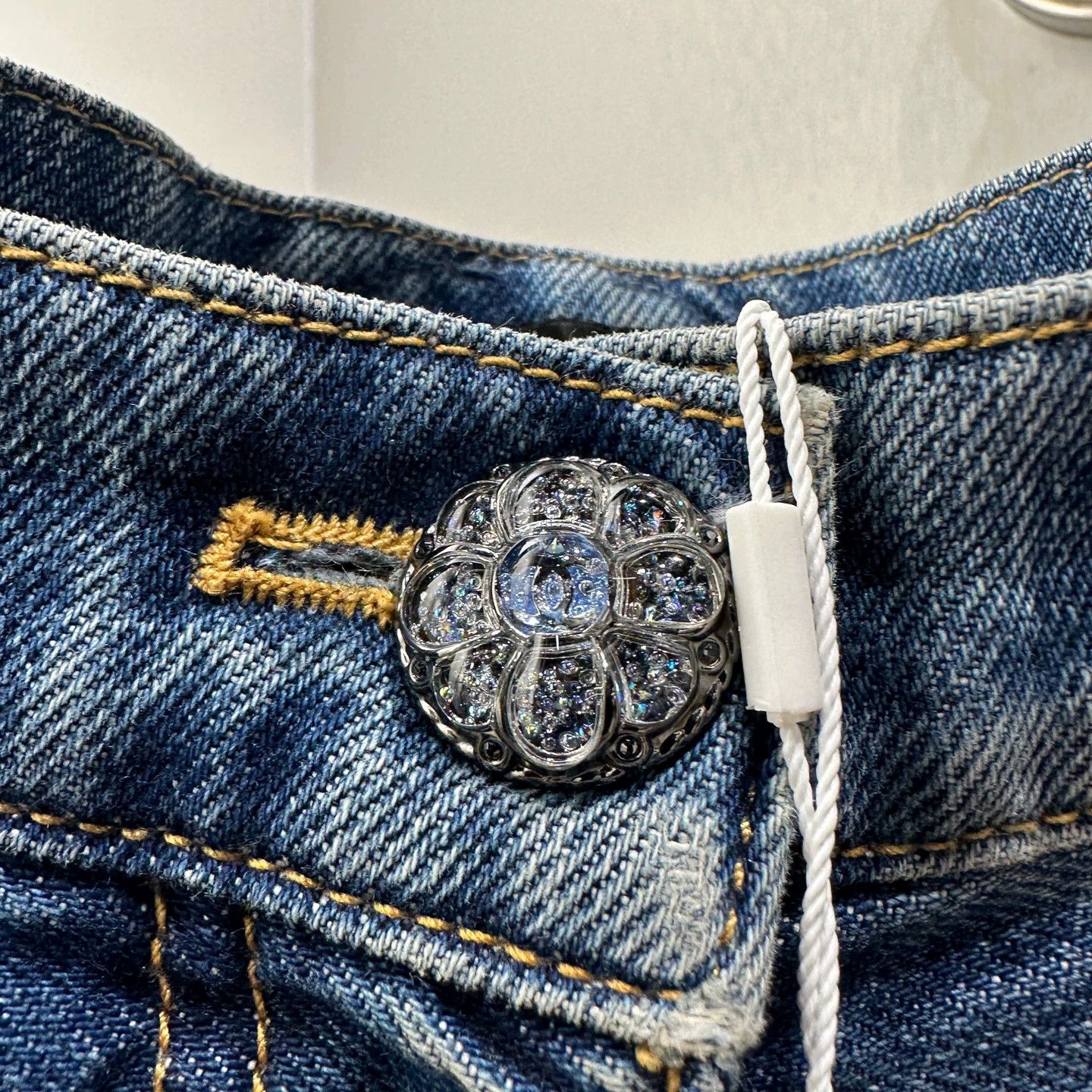 Chanel Chanel mar512 CC Logo Straight Jeans 36 Size 26" / US 2 / IT 38 - 6 Thumbnail