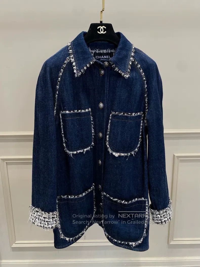 Chanel Chanel 17-year-old blue denim jacket Size XS / US 0-2 / IT 36-38 - 1 Thumbnail