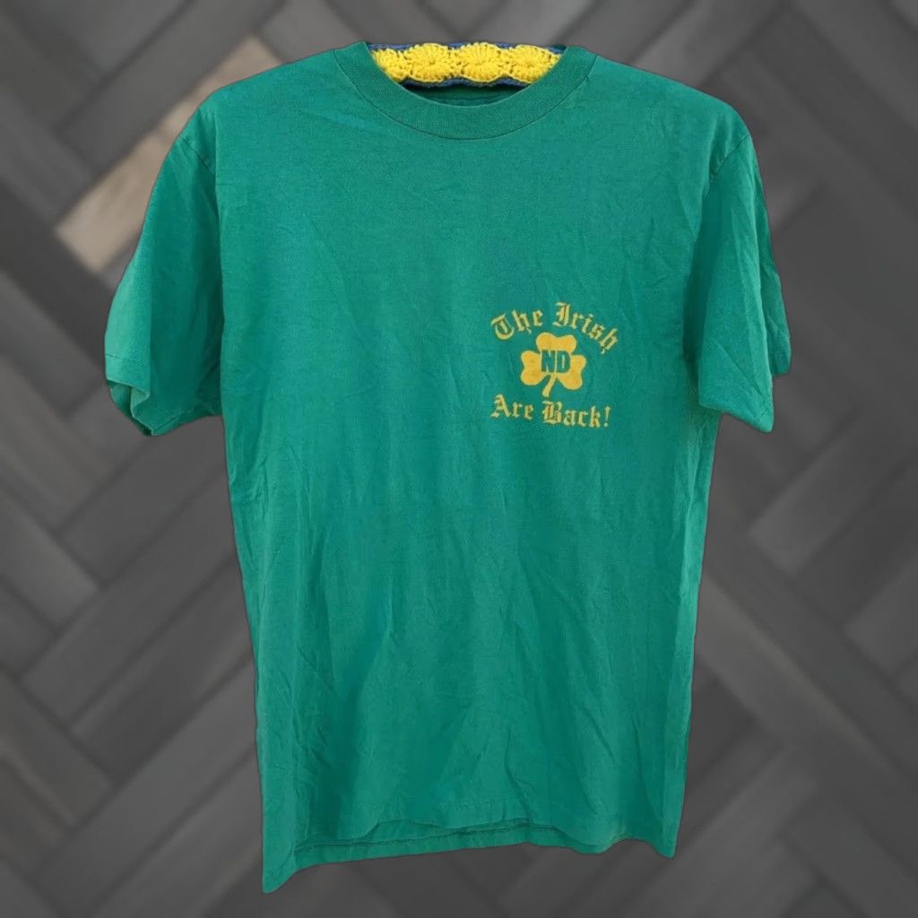 Hanes VINTAGE The Irish Are Back ND Notre Dame T Shirt Single Stitch USA Made Size L Mens Green 1980s Graphic Tee Shirt Size US L / EU 52-54 / 3 - 1 Thumbnail