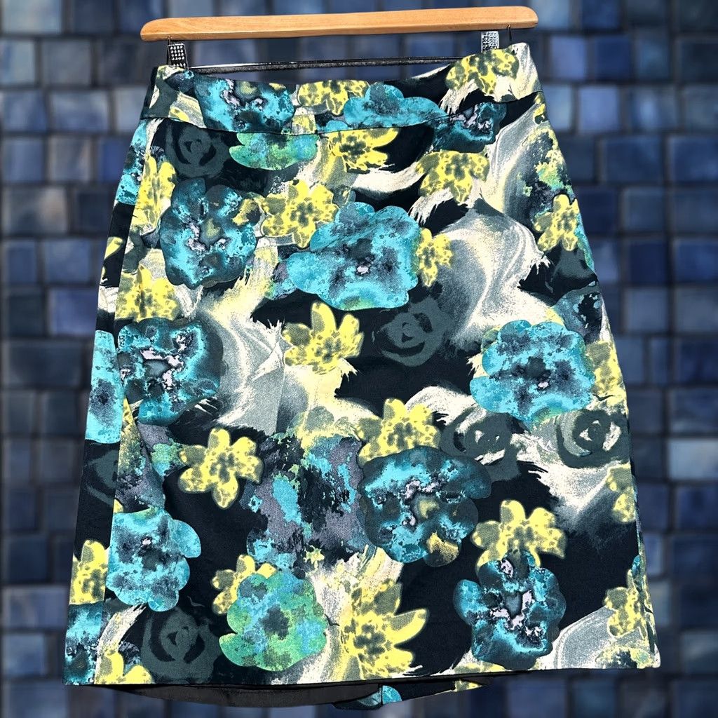 Ann Taylor Ann Taylor Skirt Womens 6 Pencil Floral Cotton Stretch Back Zip Lined Multicolor Knee Length Size 28" / US 6 / IT 42 - 1 Thumbnail