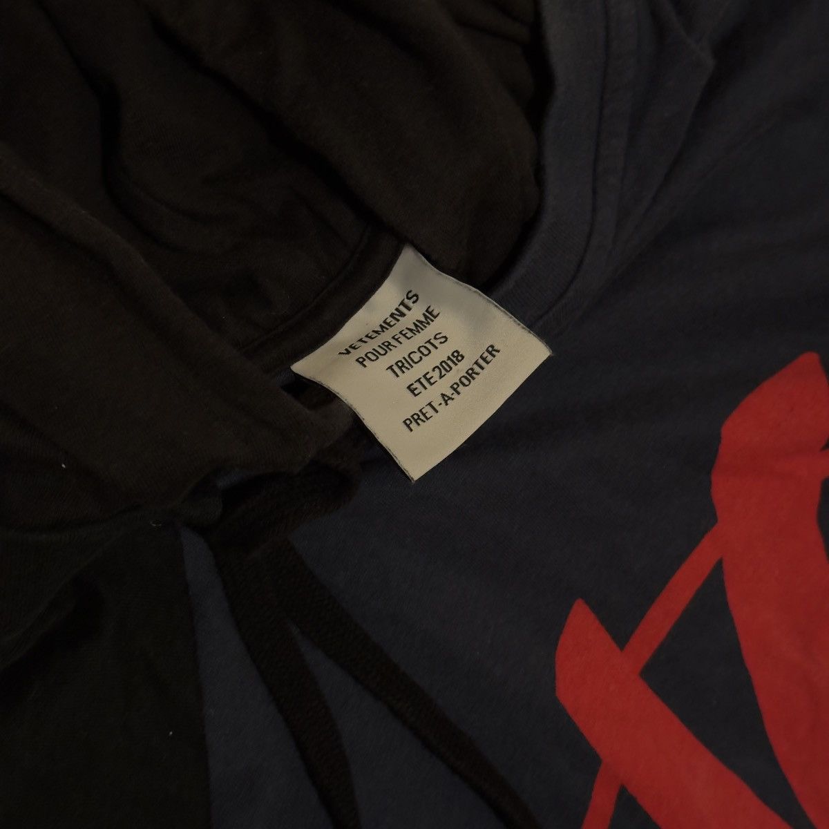 Vetements Vetements SS18 Zurich Staff Hoodie Dress (Demna Gvasalia) Size US M / EU 48-50 / 2 - 6 Thumbnail
