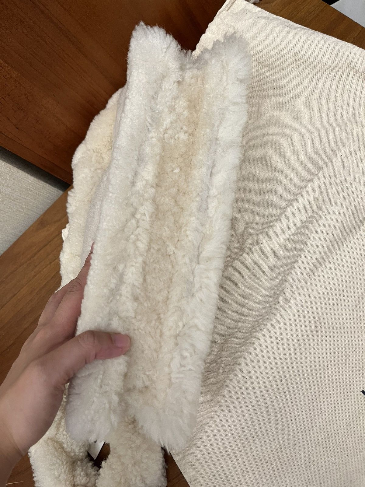 Jacquemus Authentic BRAND NEW JACQUEMUS LE BAMBIDOU SHEARLING FLAP BAG Size ONE SIZE - 9 Thumbnail