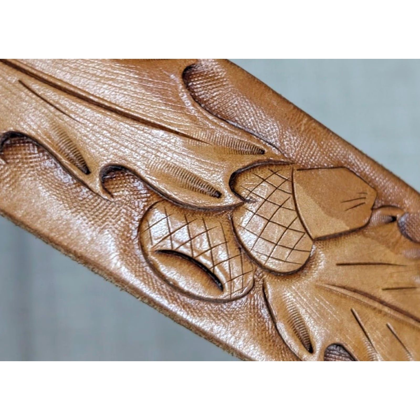 Vintage VINTAGE handcrafted western belt Tooled Buckle 28 belt Brown leather acorns cowhide Full Grain Leather Mens Belt Size 28 - 5 Thumbnail