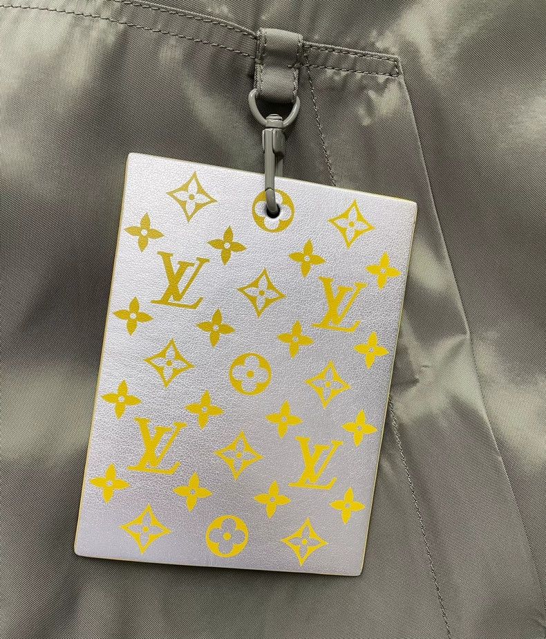 Louis Vuitton Louis Vuitton Reversible jacket with green full print and p Size US S / EU 44-46 / 1 - 4 Thumbnail