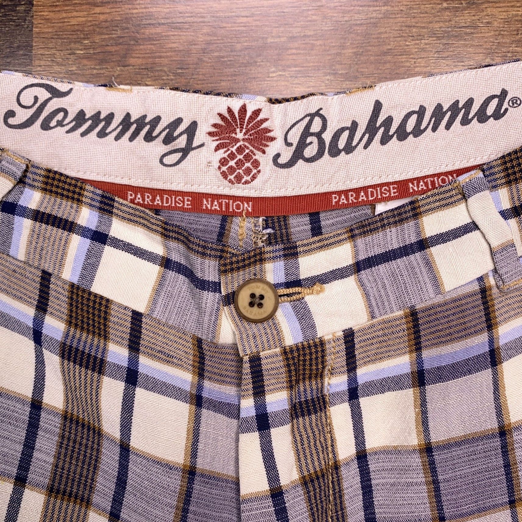 Tommy Bahama Tommy Bahama Shorts Adult 32 Linen Paradise Nation Flat Front Plaid Marlin Mens Size US 32 / EU 48 - 3 Thumbnail