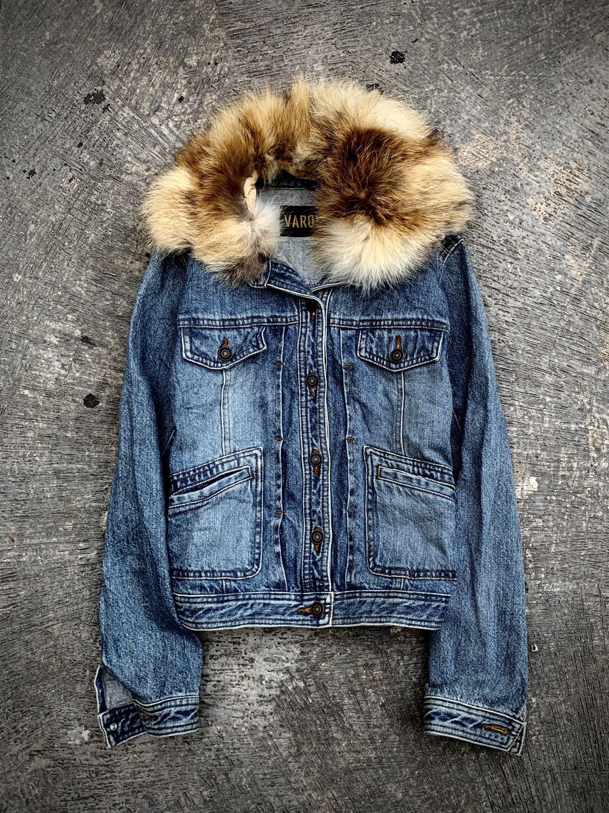VAROSH Faux fur Raccon cropped denim jacket