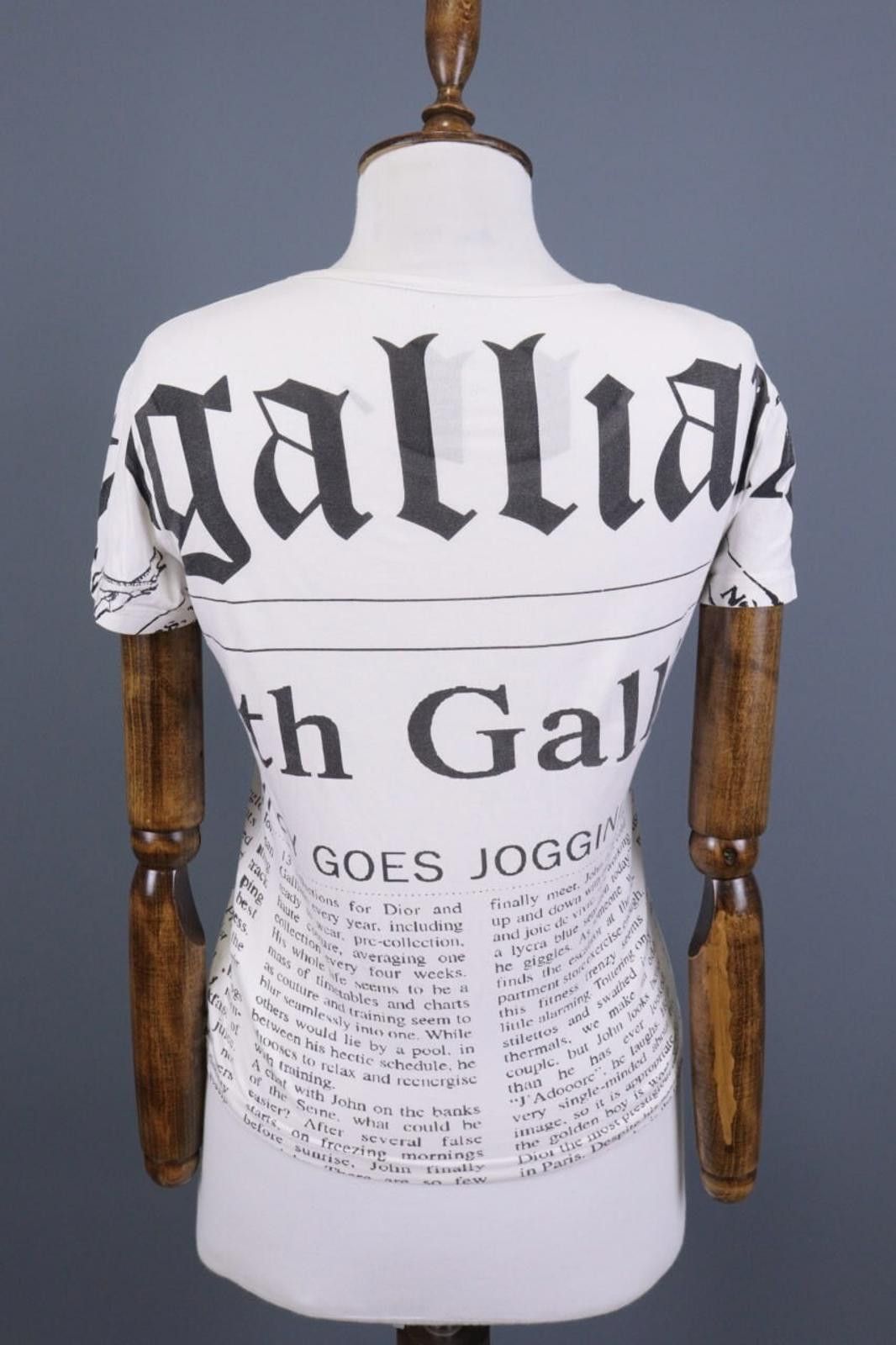John Galliano Galliano White Short Sleeve Text Printed Short Size M Size M / US 6-8 / IT 42-44 - 6 Thumbnail