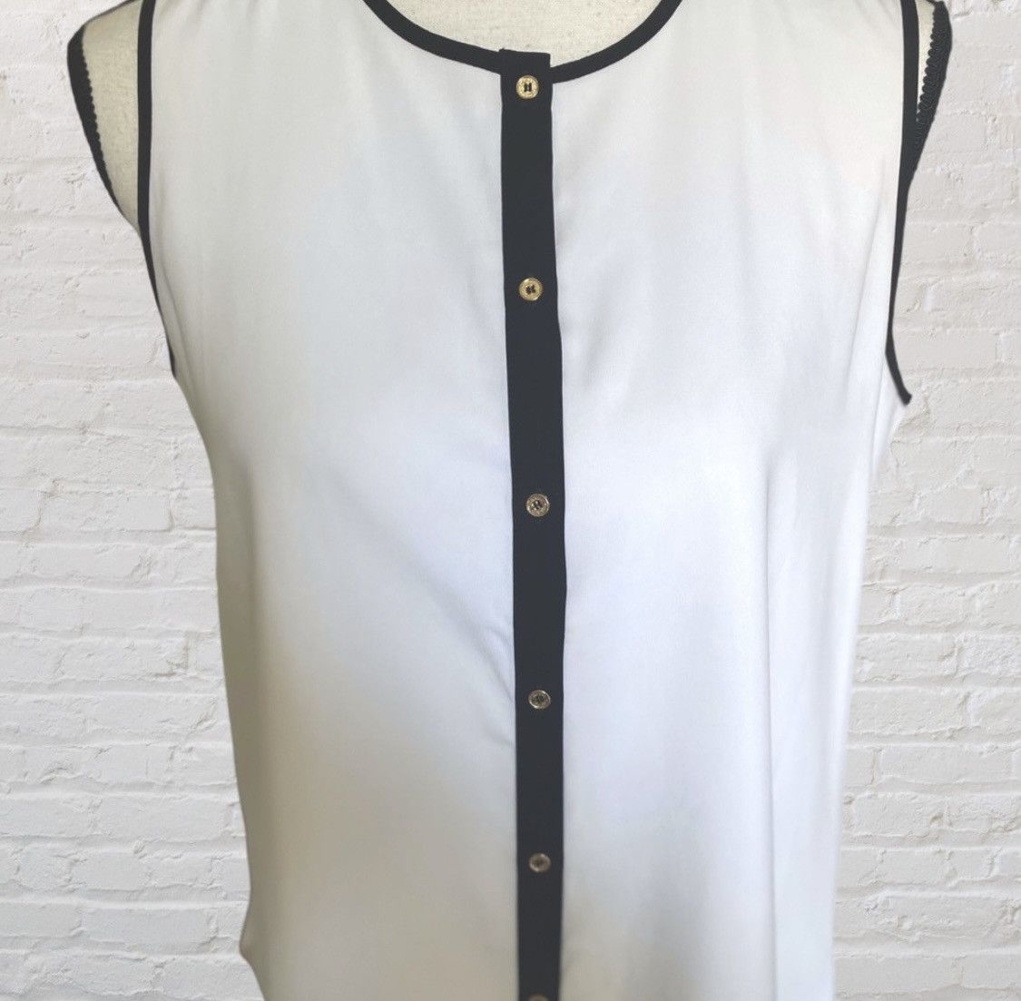 Calvin Klein CALVIN KLEIN SLEEVELESS PLEATED BUTTON UP BLOUSE TOP SZ L Size L / US 10 / IT 46 - 6 Thumbnail