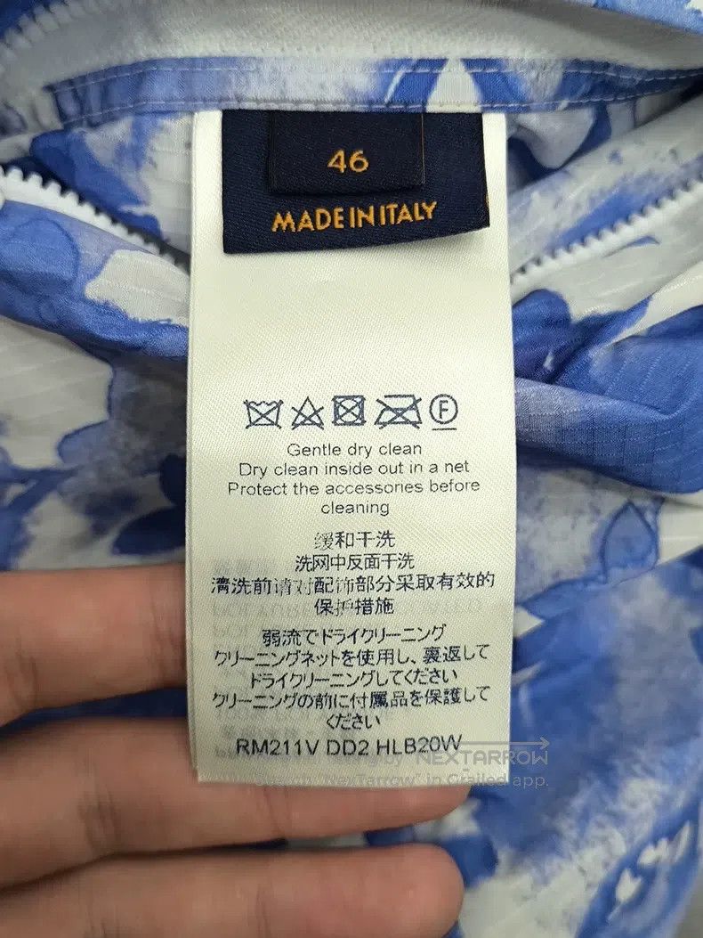 Louis Vuitton Louis Vuitton Blue and white ink-splashing trench jacket Size US S / EU 44-46 / 1 - 6 Thumbnail