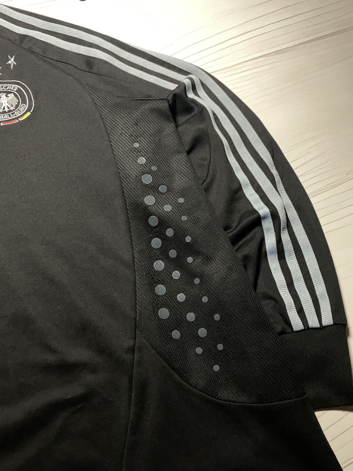 Adidas Vintage Adidas Germany 2008 goalkeeper longsleeve t shirt Size US XL / EU 56 / 4 - 7 Thumbnail