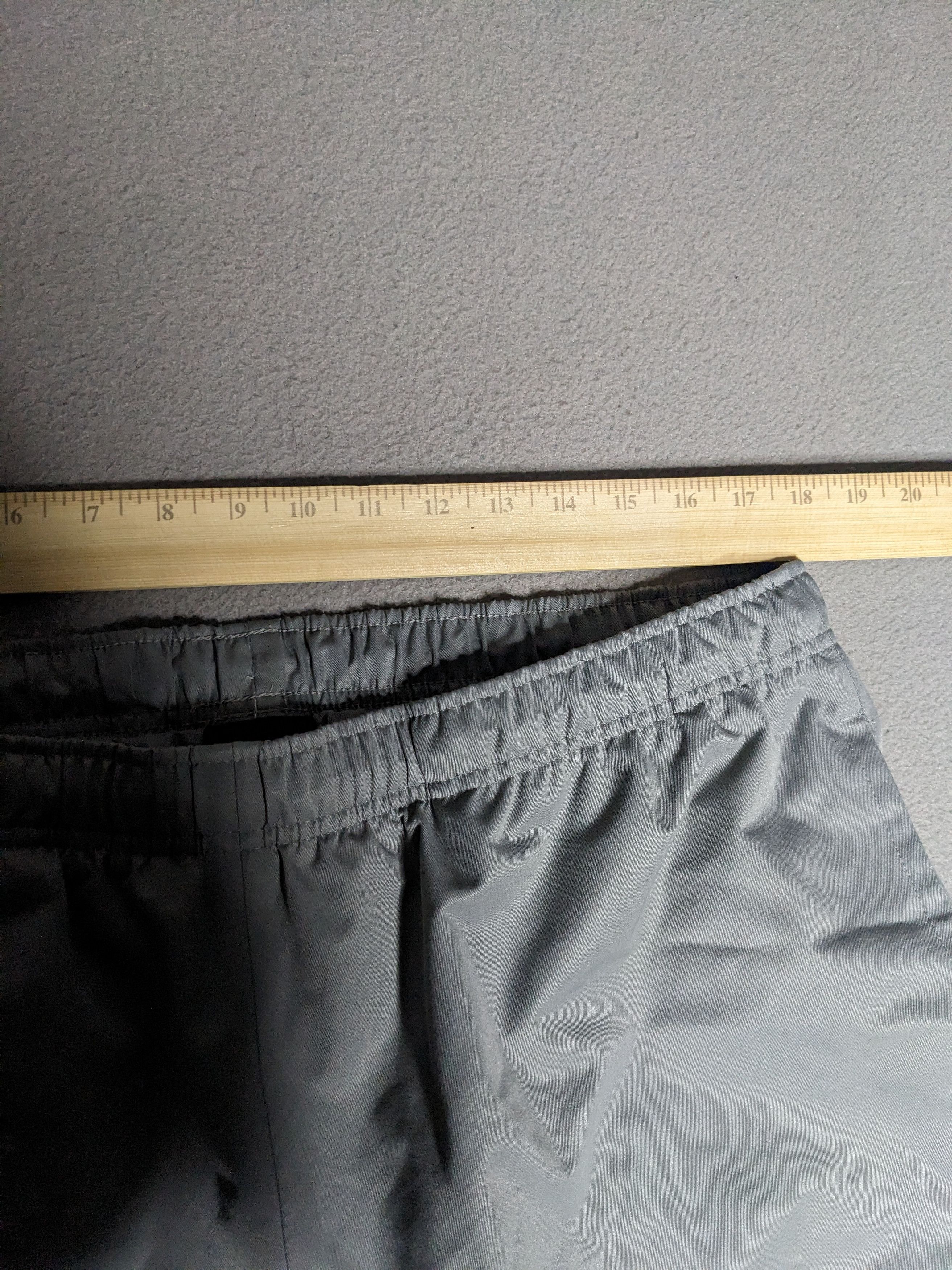 Nike VTG Nike Golf Storm Fit Pants XL Mesh Lined Waterproof Y2K Size US 36 / EU 52 - 17 Thumbnail