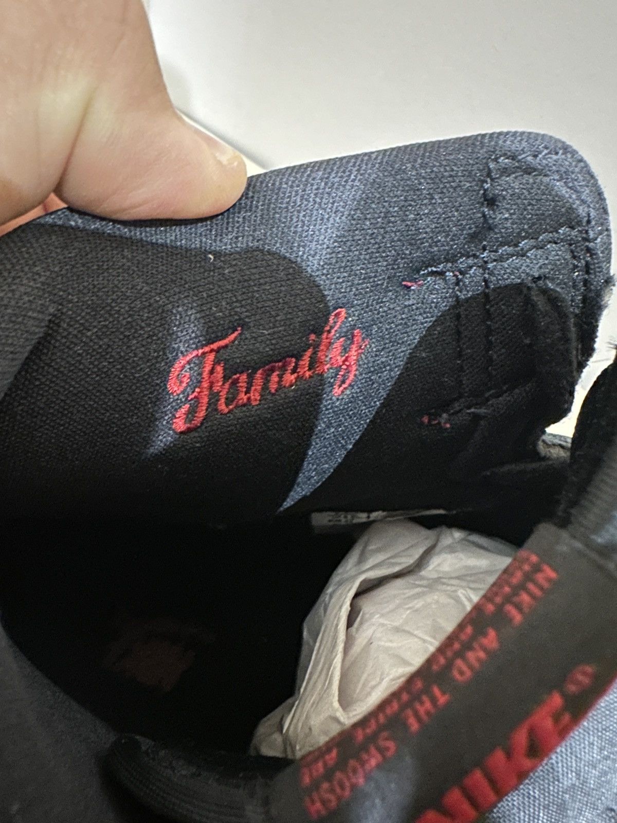 Jordan Brand Jordan 1 Retro Red Size US 9.5 / EU 42-43 - 6 Thumbnail