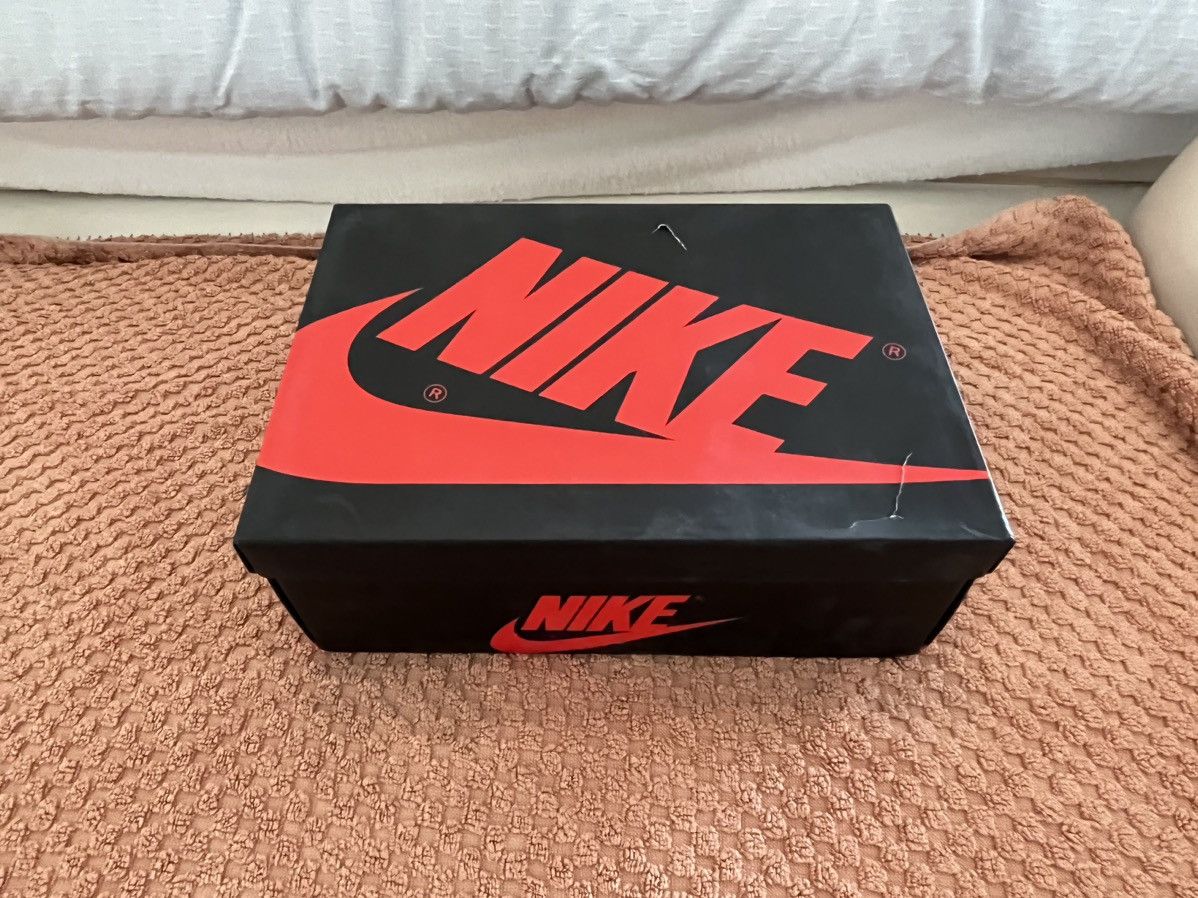 Jordan Brand × Nike 2021 Air Jordan 1 Retro High OG GS 'Electro Orange' Size US 6.5 / EU 39-40 - 10 Thumbnail