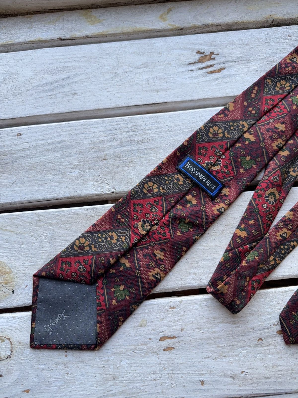 Designer × Yves Saint Laurent Vintage YSL Ornate Silk Tie – Red Floral Geometric Pattern Size ONE SIZE - 5 Thumbnail