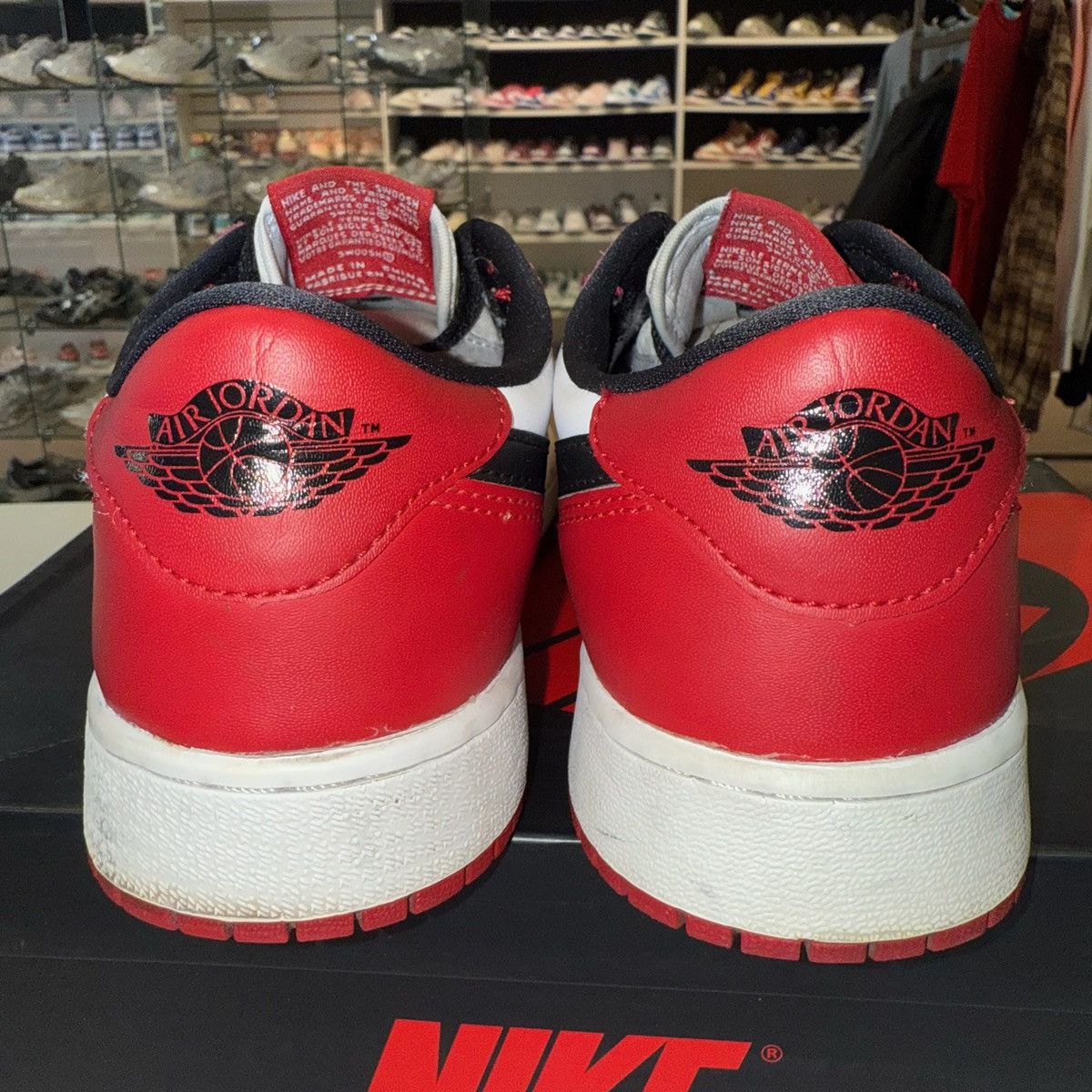 Jordan Brand Size 7Y (8.5W)-Nike Air Jordan 1 Chicago Low 2016 709999-600 Size US 8.5 / IT 38.5 - 3 Thumbnail