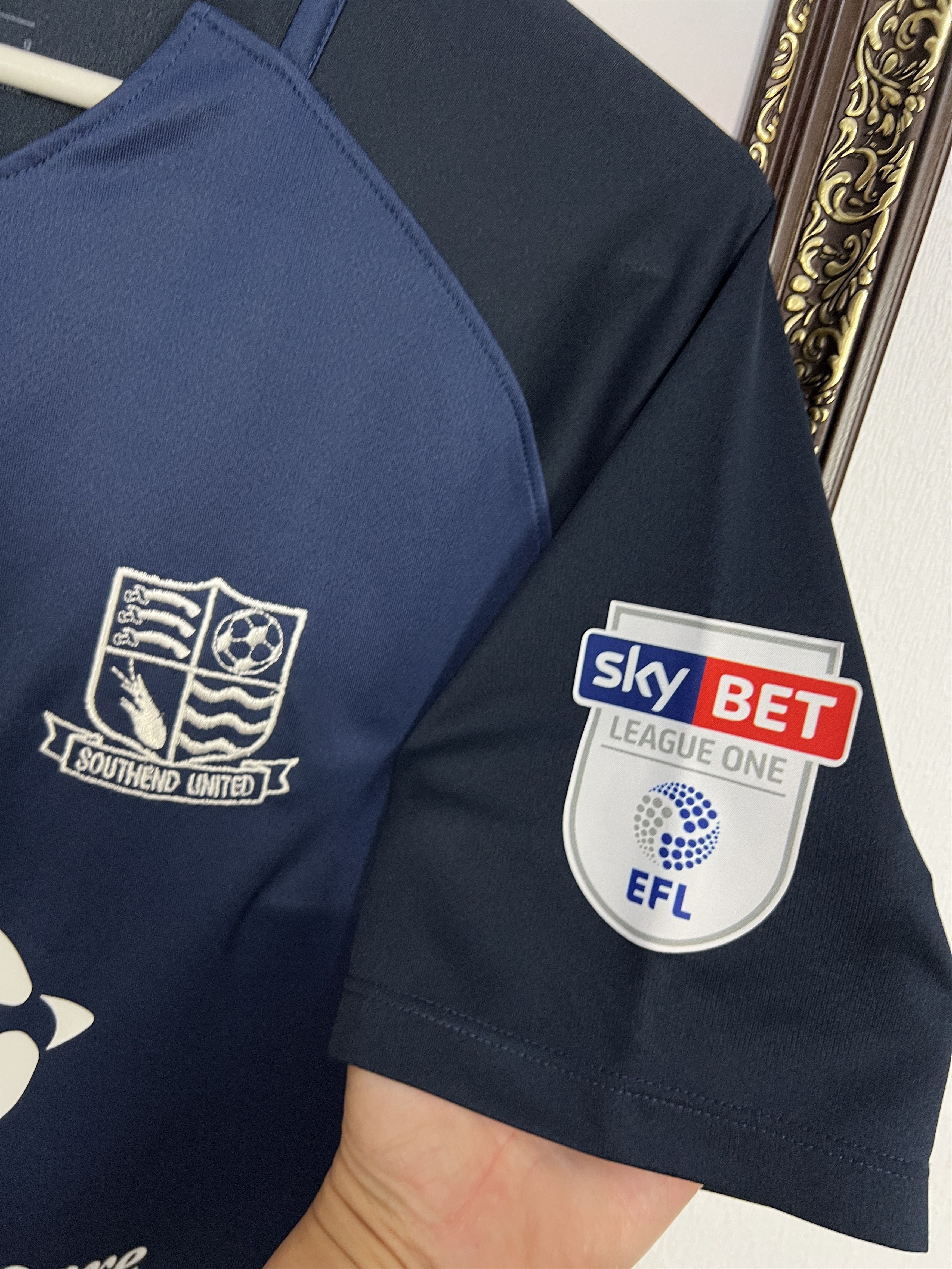 Nike Southend United Home football shirt 2017 Soccer #7 Kightly Size US L / EU 52-54 / 3 - 7 Thumbnail