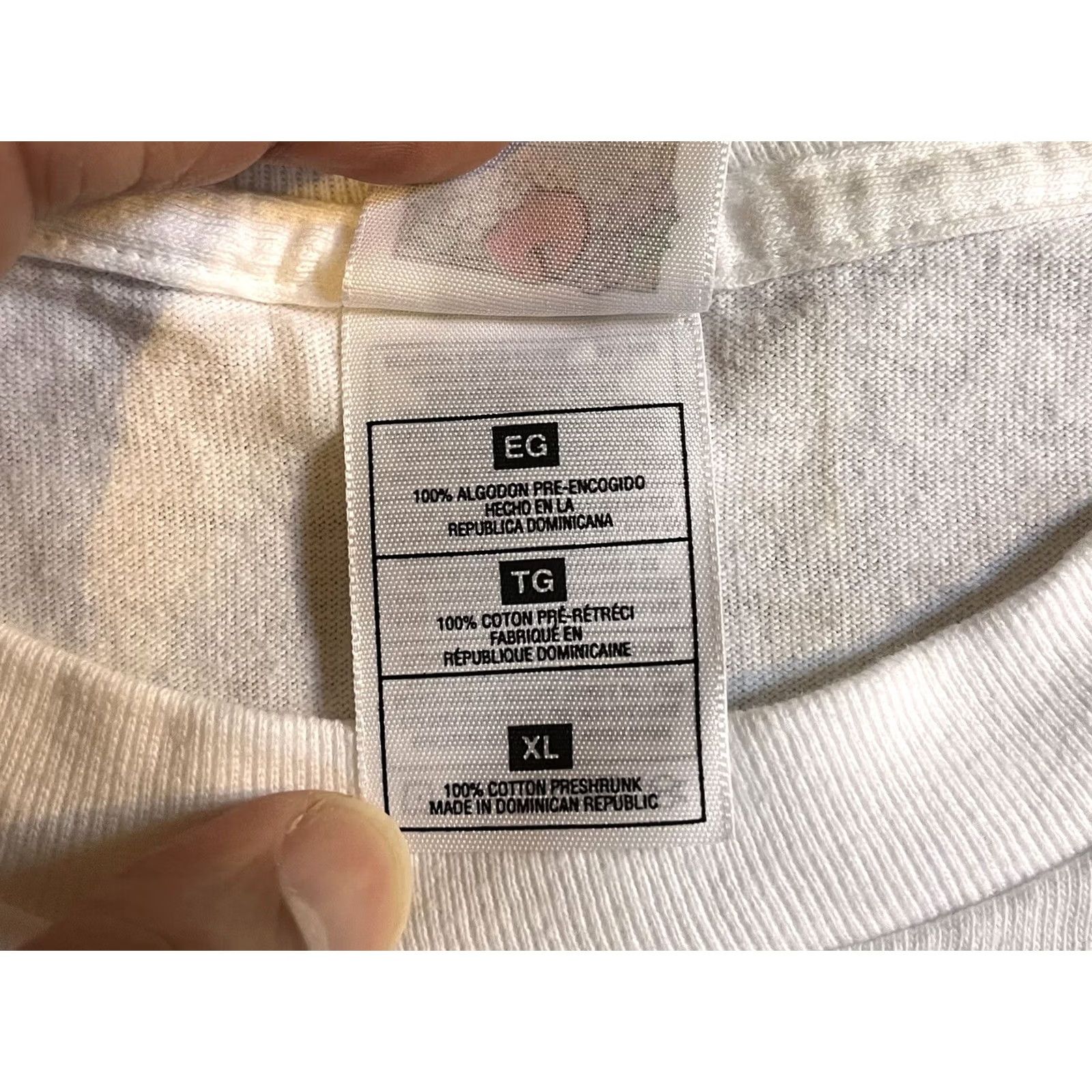 Fruit Of The Loom VINTAGE Nike Shirt Men XL White Caesar’s Pocono Resorts 2001 WE GOT MARRIED Logo Graphic Print 45” chest 29-1/2" shoulder to hem Size US XL / EU 56 / 4 - 6 Thumbnail
