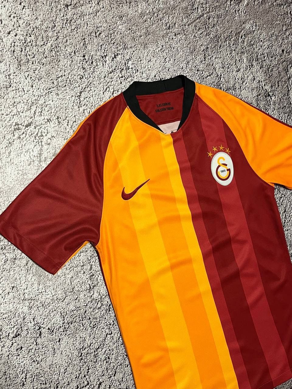 Other Galatasaray Football Shirt 2019/20 Home Size S Size US S / EU 44-46 / 1 - 3 Thumbnail