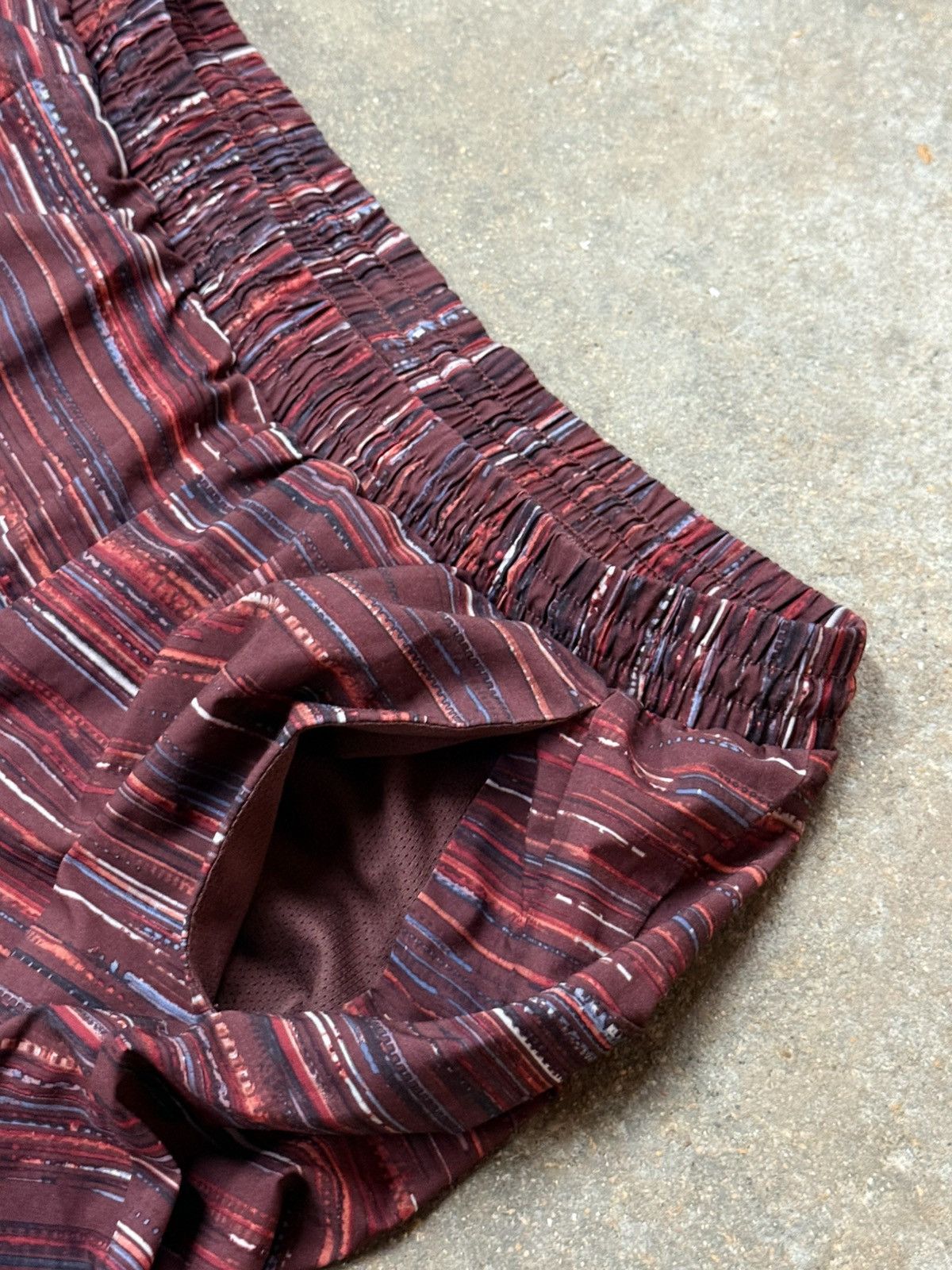Other All in Motion Un Lined Running Shorts Pattern 7 Inch Inseam Size US 32 / EU 48 - 4 Thumbnail