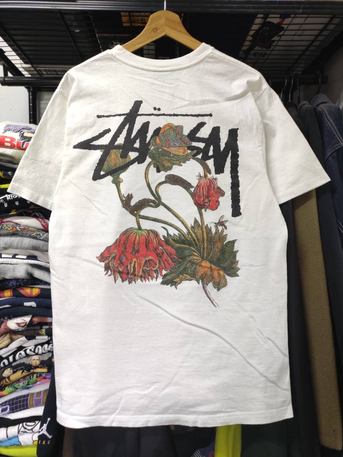 Rap Tees Rare! Stussy " Withered Flower " T-Shirt Size US M / EU 48-50 / 2 - 9 Thumbnail