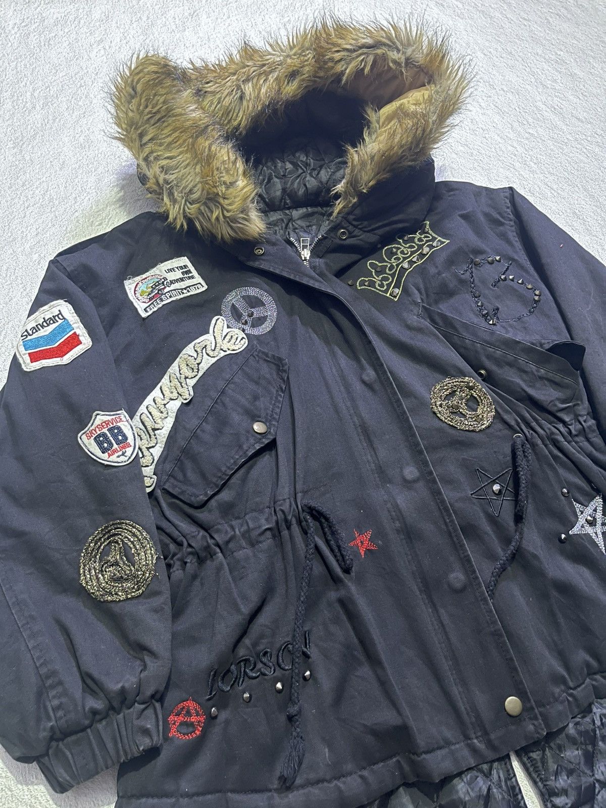 If Six Was Nine Y2K jacket/coat with embroidered motif and fur on the head. Size US L / EU 52-54 / 3 - 3 Thumbnail