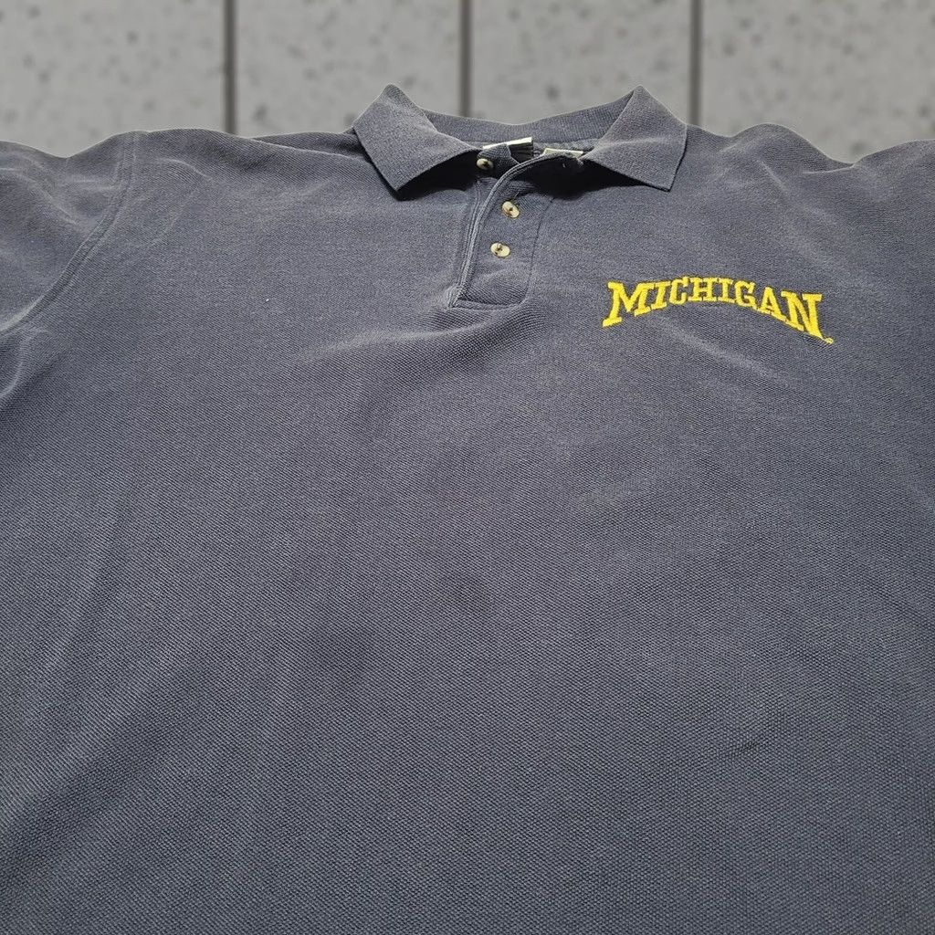Vintage VINTAGE Michigan Wolverines Polo Shirt Men's L Blue Embroidered 90s Logo Wolverine Cotton Short Sleeve Buttoned Size US L / EU 52-54 / 3 - 1 Thumbnail