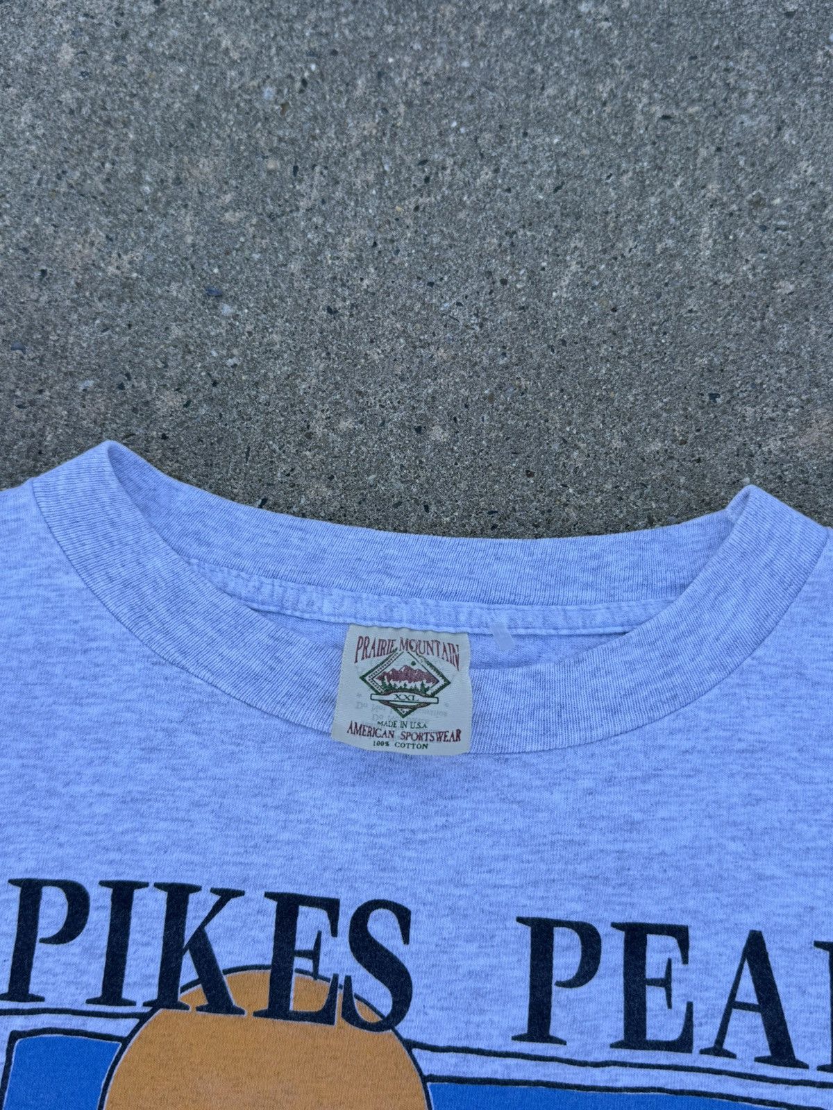 Vintage Vintage Prairie Mountain Pikes Peak Chicken T-Shirt Size US XXL / EU 58 / 5 - 7 Thumbnail