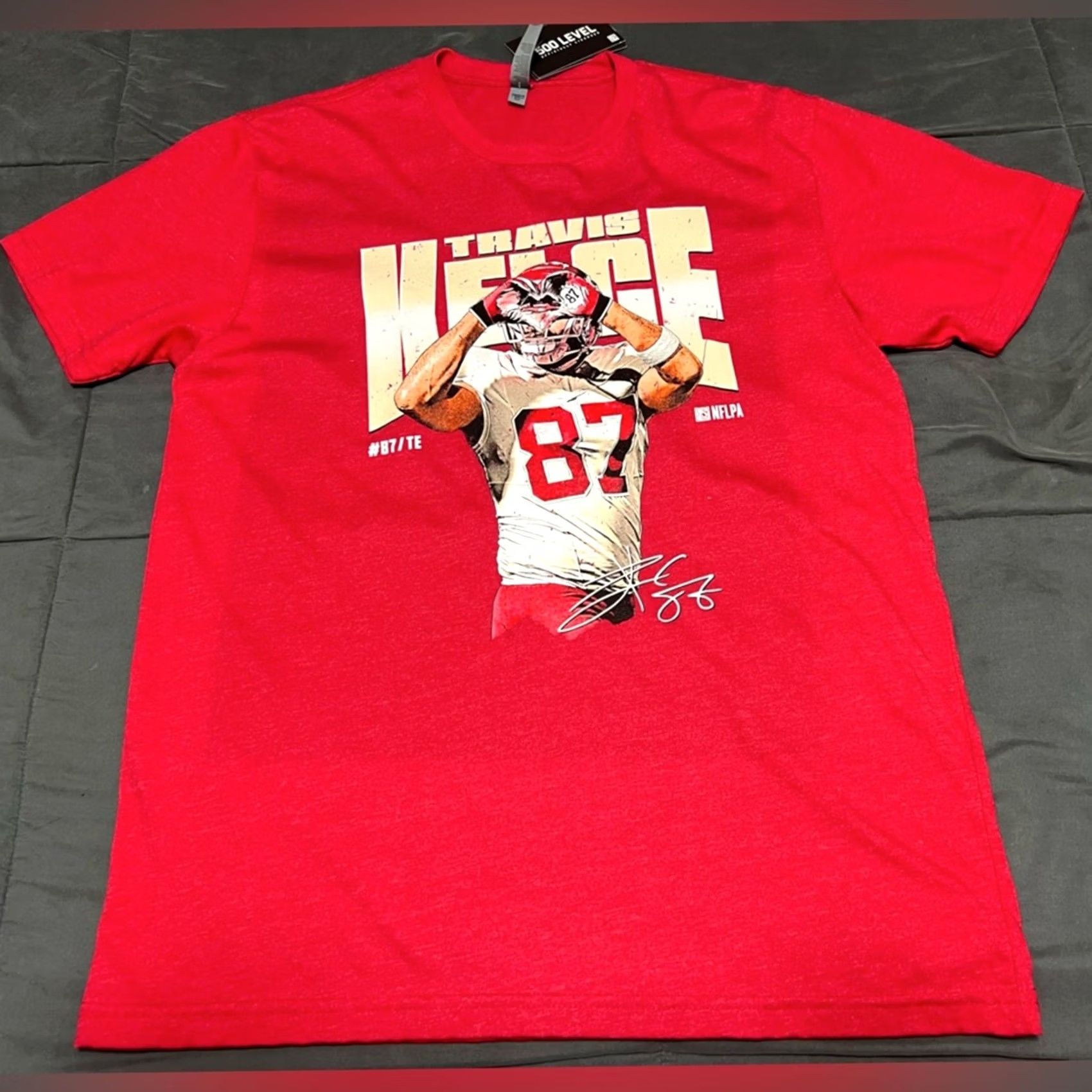 Vintage 500 Level Kansas City Chiefs Travis Kelce Swift Heart Red T-Shirt Size XL NEW Size US XL / EU 56 / 4 - 2 Thumbnail