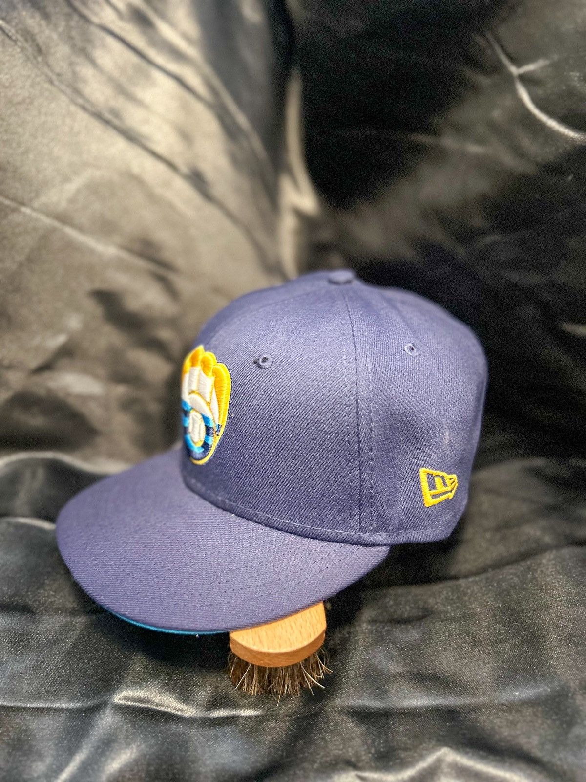 MLB Milwaukee Brewers Fitted Hat Size 26 - 2 Thumbnail