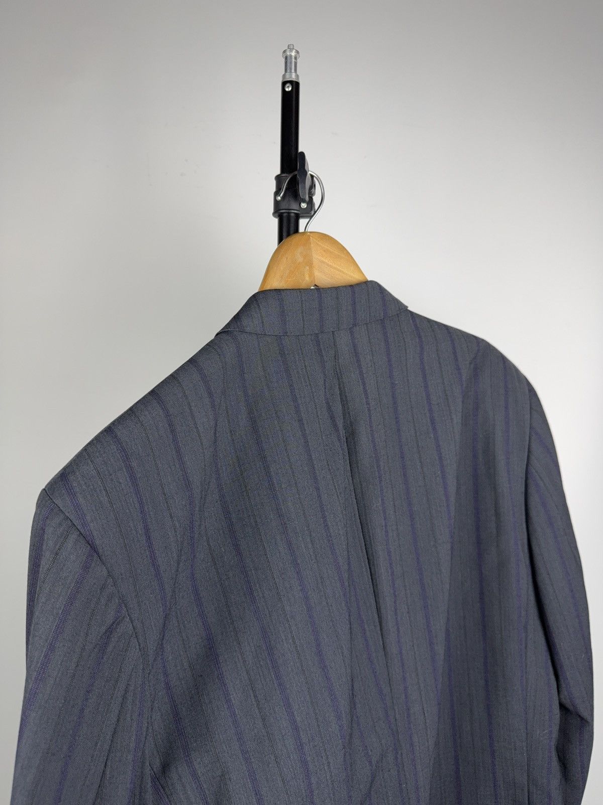 Hugo Boss 00s Hugo Boss Wool Blazer Pinstripe Grey Jacket Classic Fit Size 42R - 13 Thumbnail