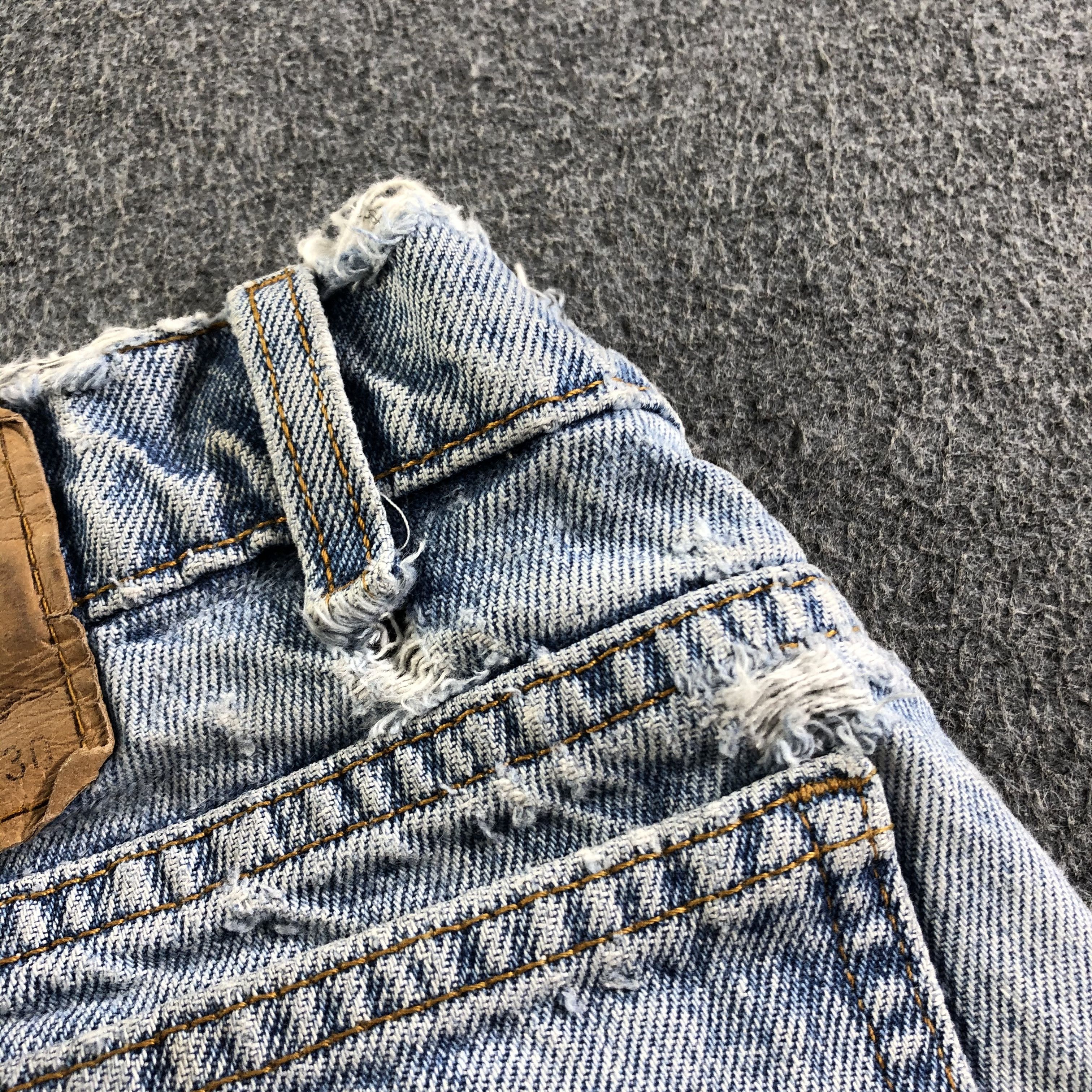 Levi's Vintage Light Wash Levis 505 Jeans-J3698 Size US 33 - 9 Thumbnail