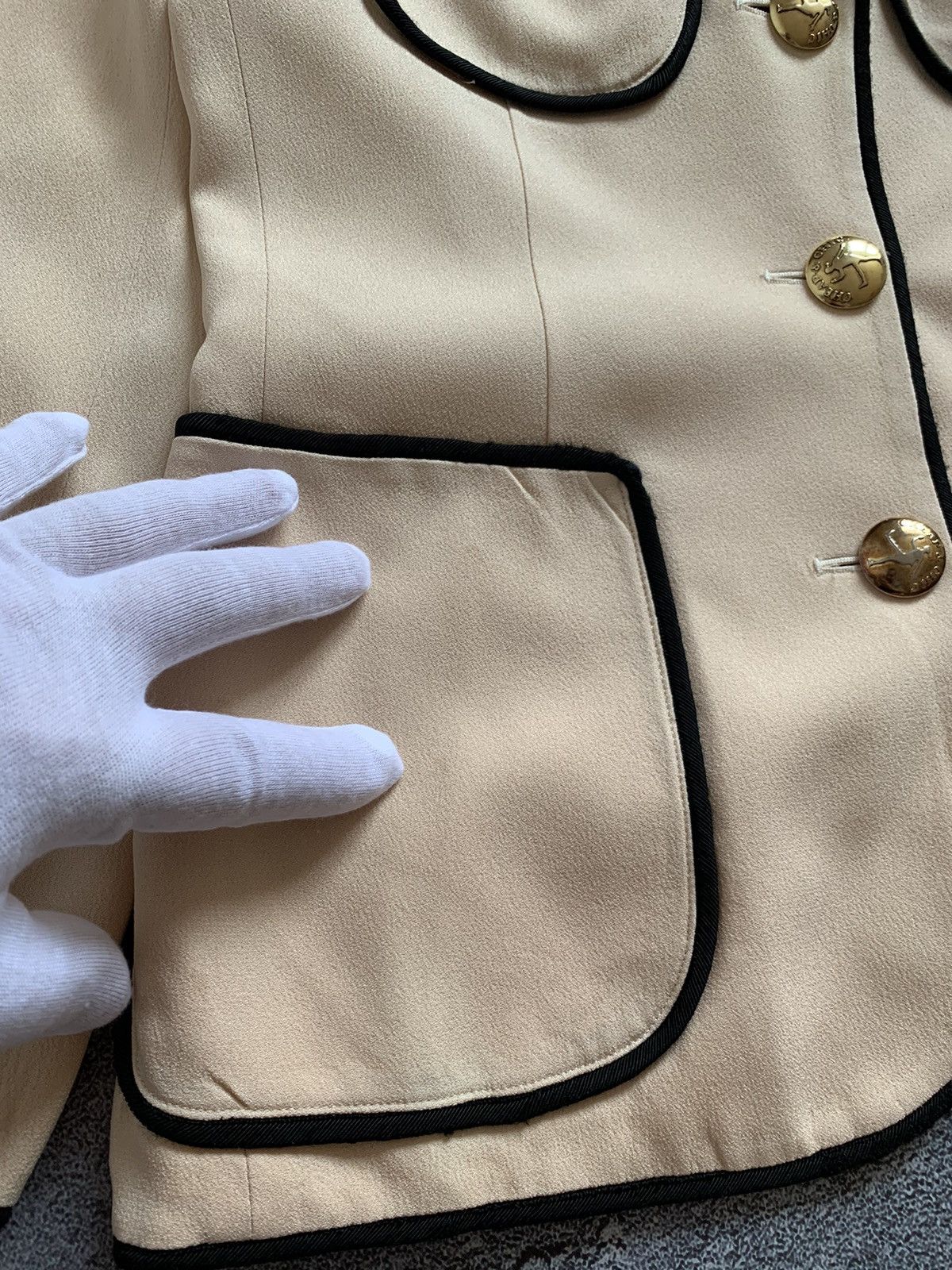 Designer × Moschino × Vintage VTG 1980’s Moschino Cheap & Chic Cream Suit Women’s 42 size Size L / US 10 / IT 46 - 10 Thumbnail
