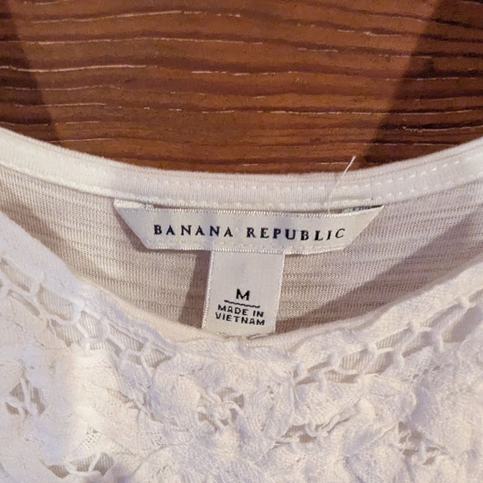 Banana Republic Banana Republic White Embellished Fitted Tank Top Size M / US 6-8 / IT 42-44 - 2 Thumbnail