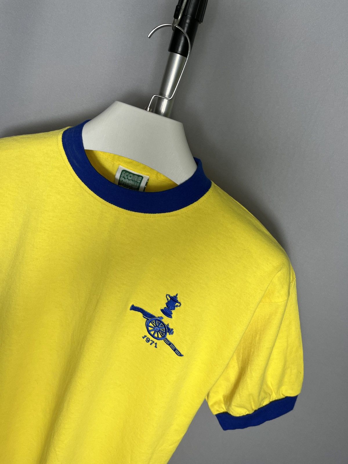 Other UK Arsenal 1970 - 1971 score draw yellow Mens jersey shirt rare Size US M / EU 48-50 / 2 - 2 Thumbnail