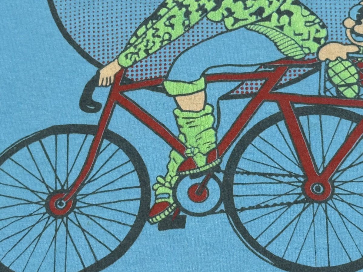 Vintage Vintage 90s Betty Boop Riding Bike T Shirt Size US XL / EU 56 / 4 - 5 Thumbnail
