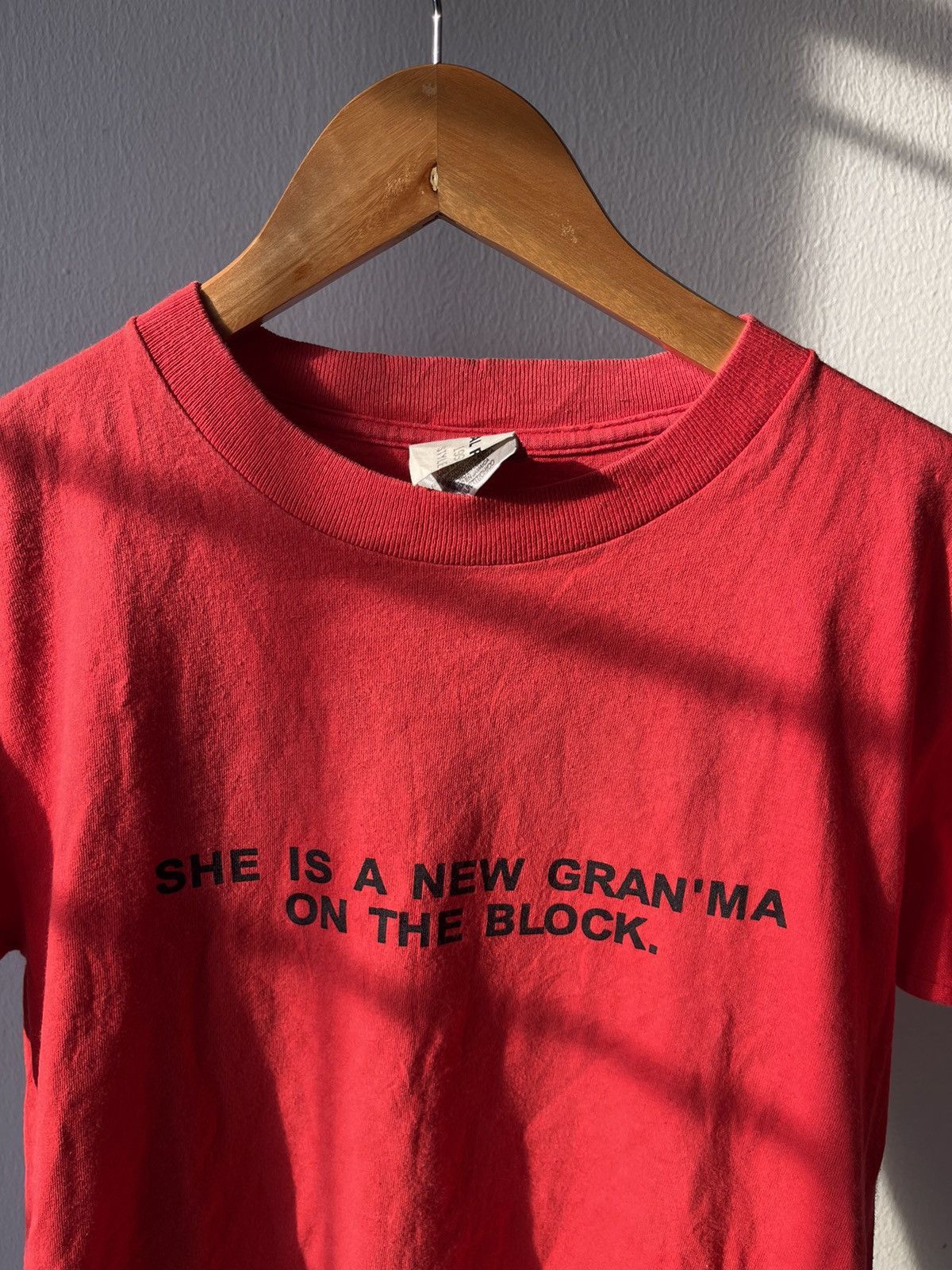 General Research S/S 1998 General Reseach ‘New Gran’ma on the Block’ Tee A1 Size US S / EU 44-46 / 1 - 2 Thumbnail