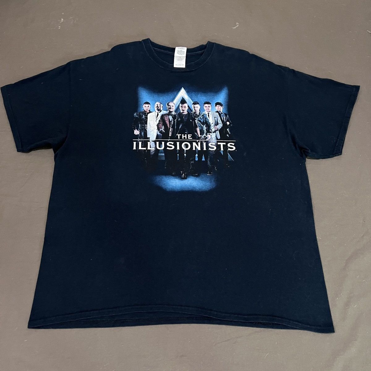 Vintage Vintage Y2K The Illusionists comedic magic 2XL Oversized Size US XXL / EU 58 / 5 - 2 Thumbnail