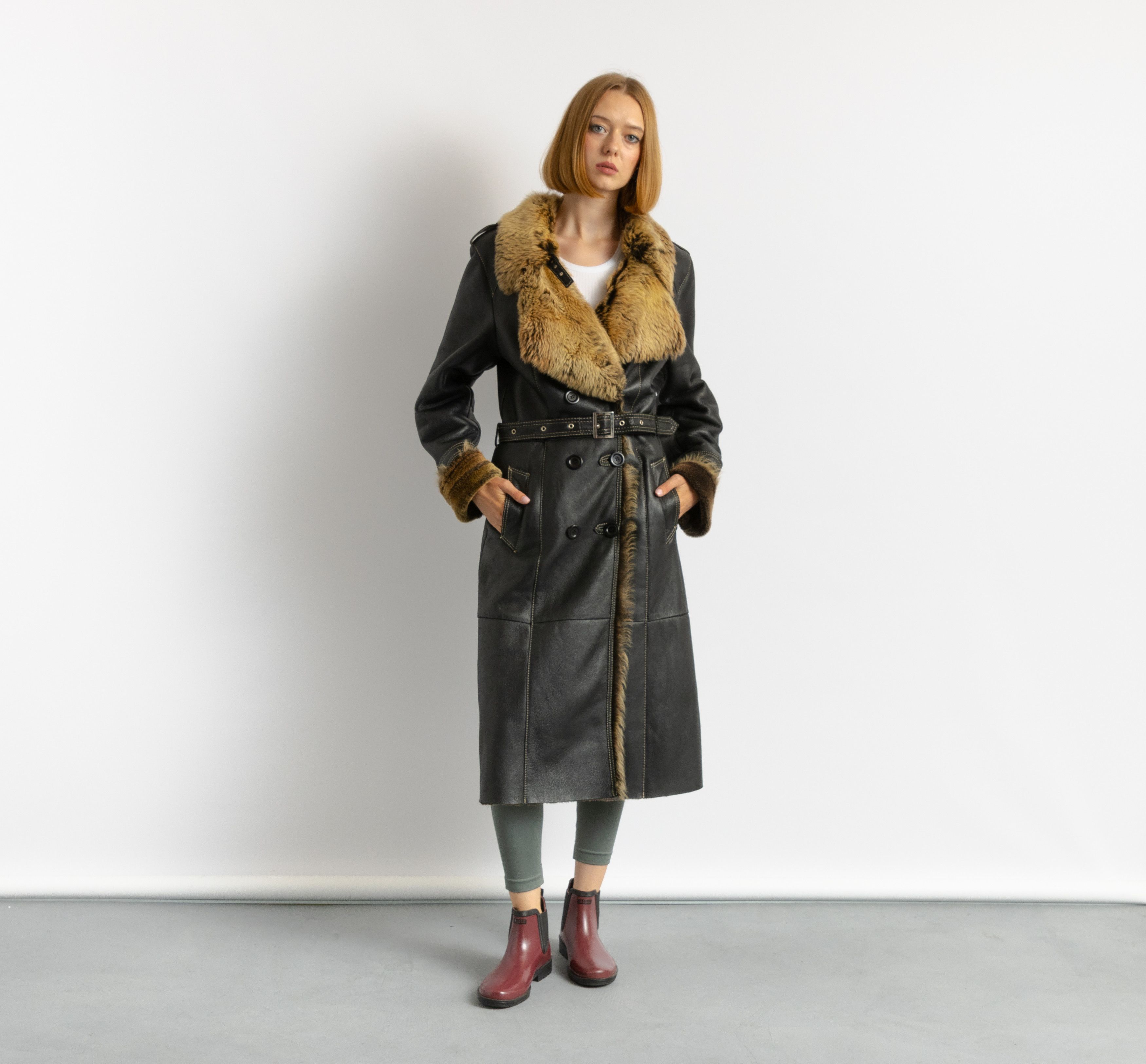 Vintage Sheepskin Leather Shearling Fastens Coat size Medium 8712 Size M / US 6-8 / IT 42-44 - 1 Thumbnail