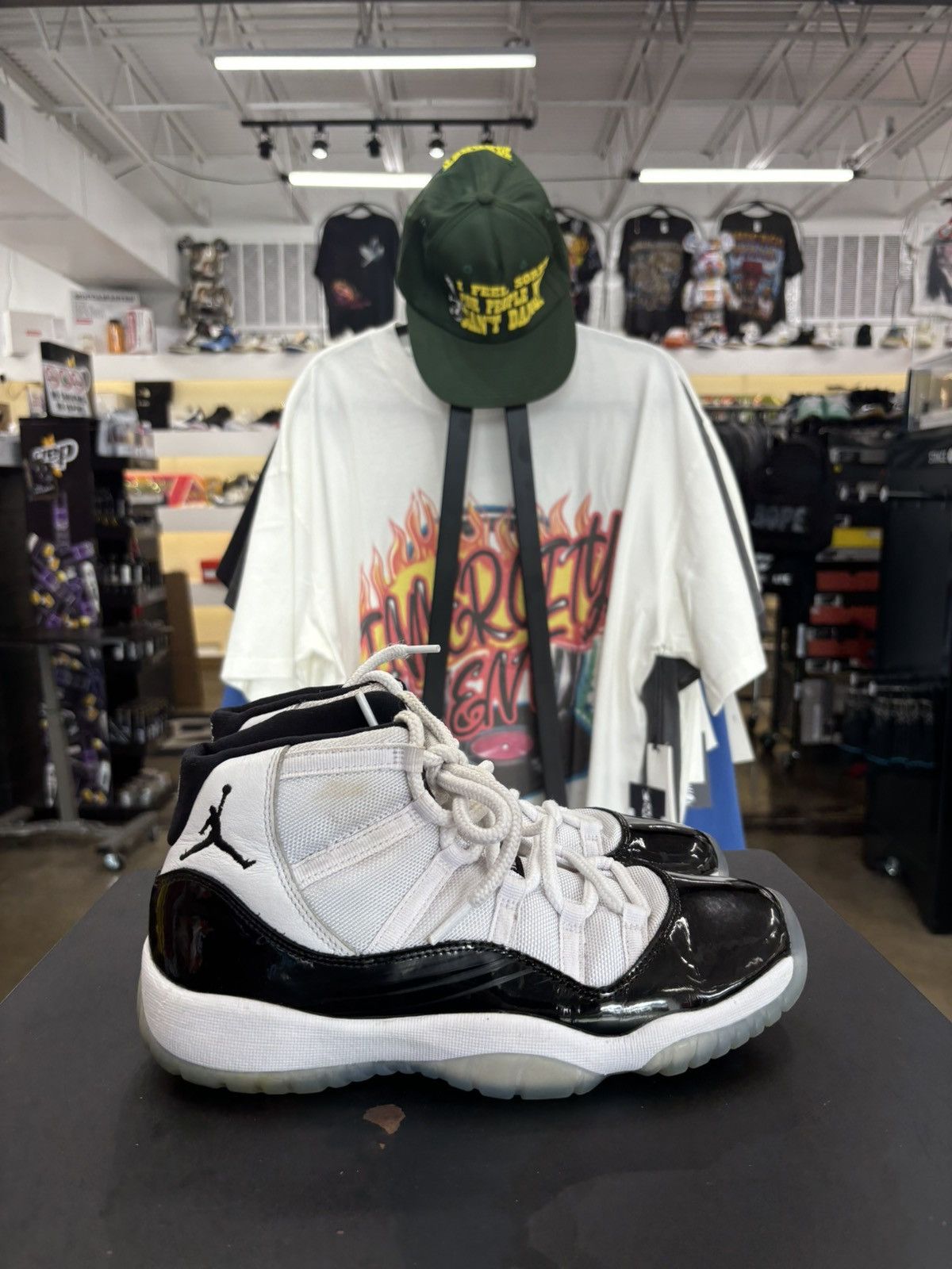 Jordan Brand Air Jordan 11 Concord Sz. 7Y (2018) Size US 7 / EU 40 - 6 Thumbnail