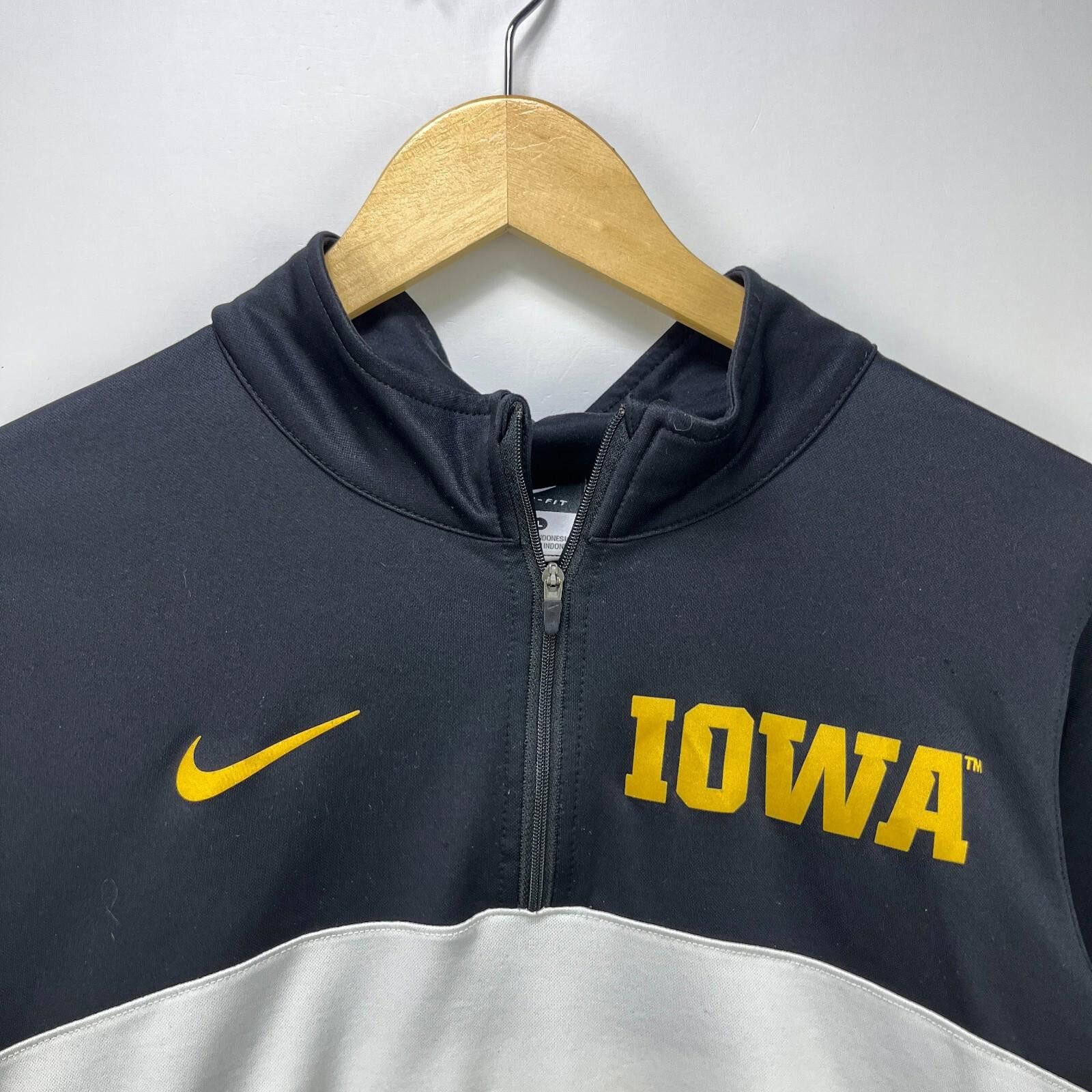 Nike Nike Iowa Hawkeyes Quarter Zip Athletic Shirt Size Large Size ONE SIZE - 3 Thumbnail
