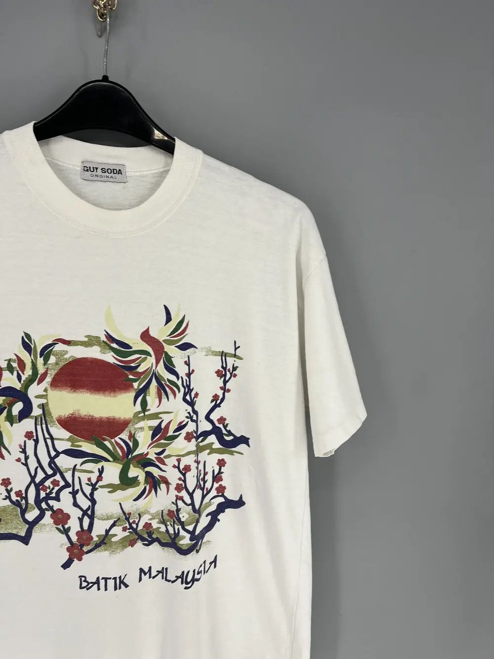 Vintage Batik Malaysia Artistic Scenic Malaysia 90s Travel Tee Size US S / EU 44-46 / 1 - 5 Thumbnail