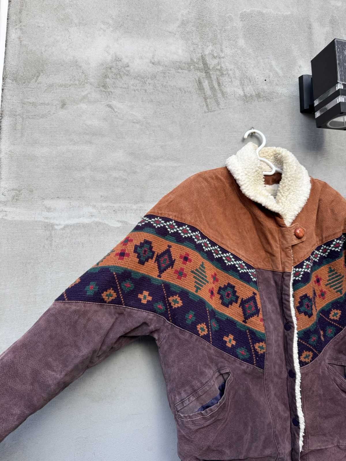 Vintage Vintage 90s Suede Aztec Jacket Shearling Ethno Chic Boho Size US L / EU 52-54 / 3 - 10 Thumbnail