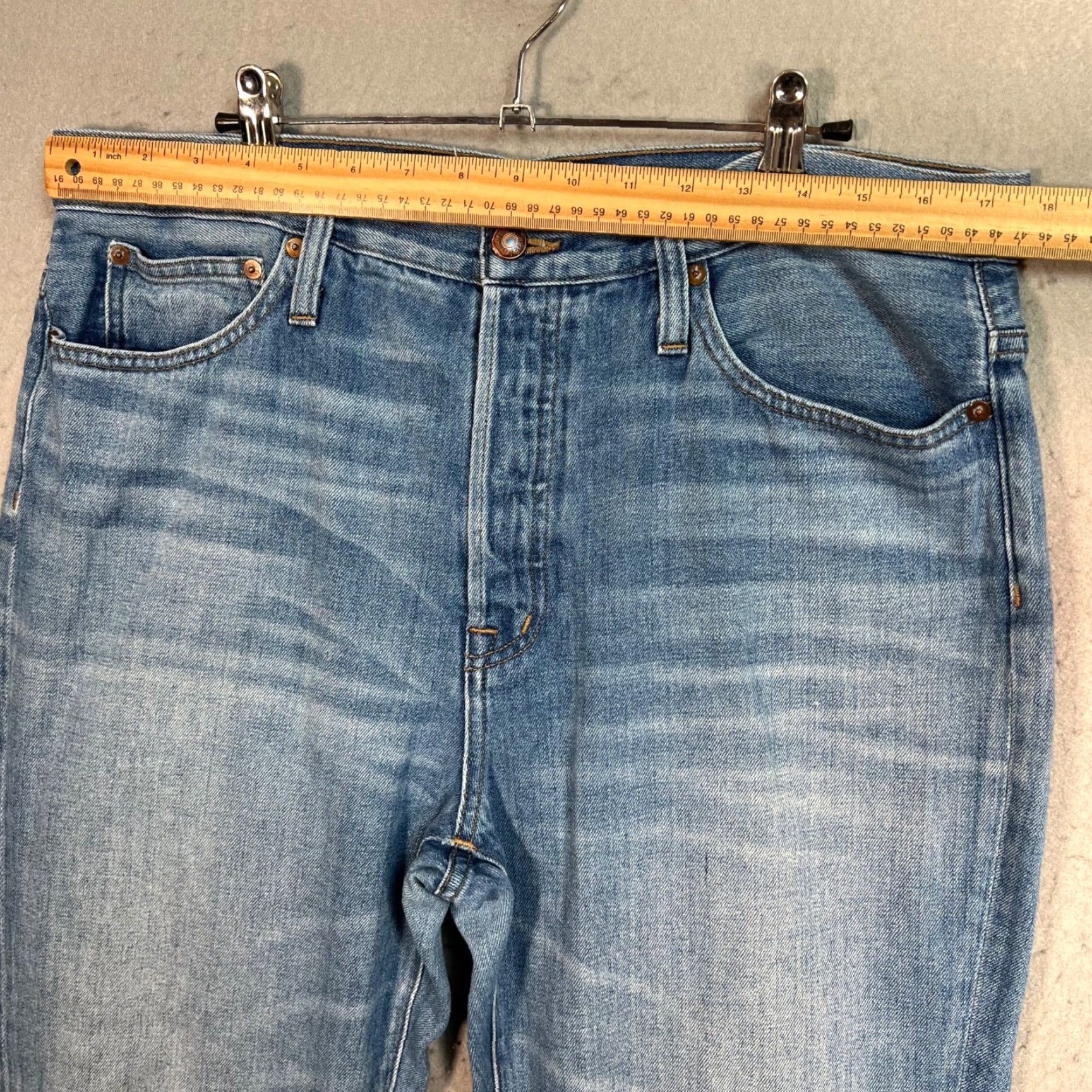 Vintage Rivet & Thread Blue High-Waisted Distressed Raw Hem Jeans Womens Size 31 Size 34" / US 12 / IT 48 - 5 Thumbnail