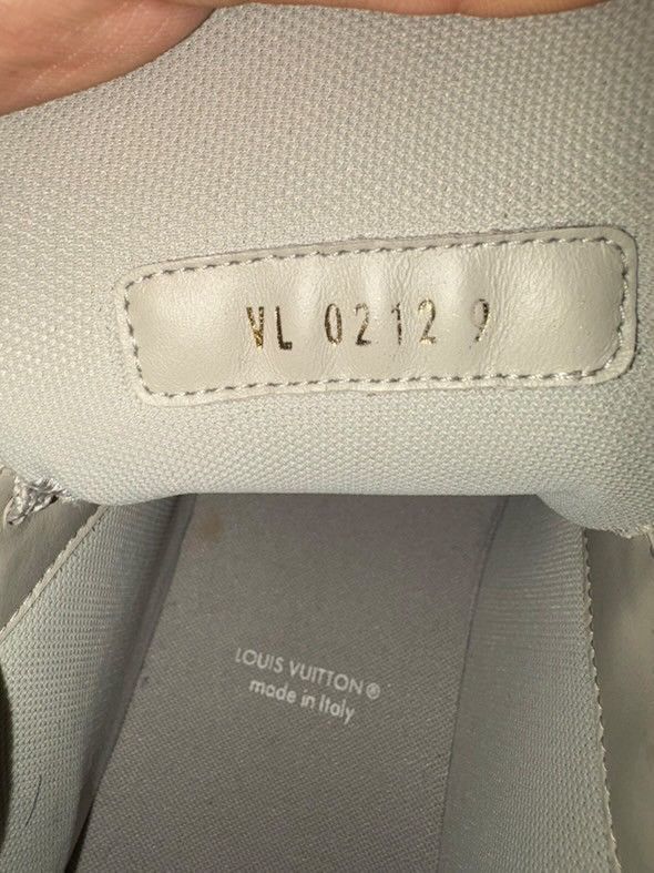 Louis Vuitton Louis Vuitton Grey Sneakers Size US 9 / EU 42 - 4 Thumbnail