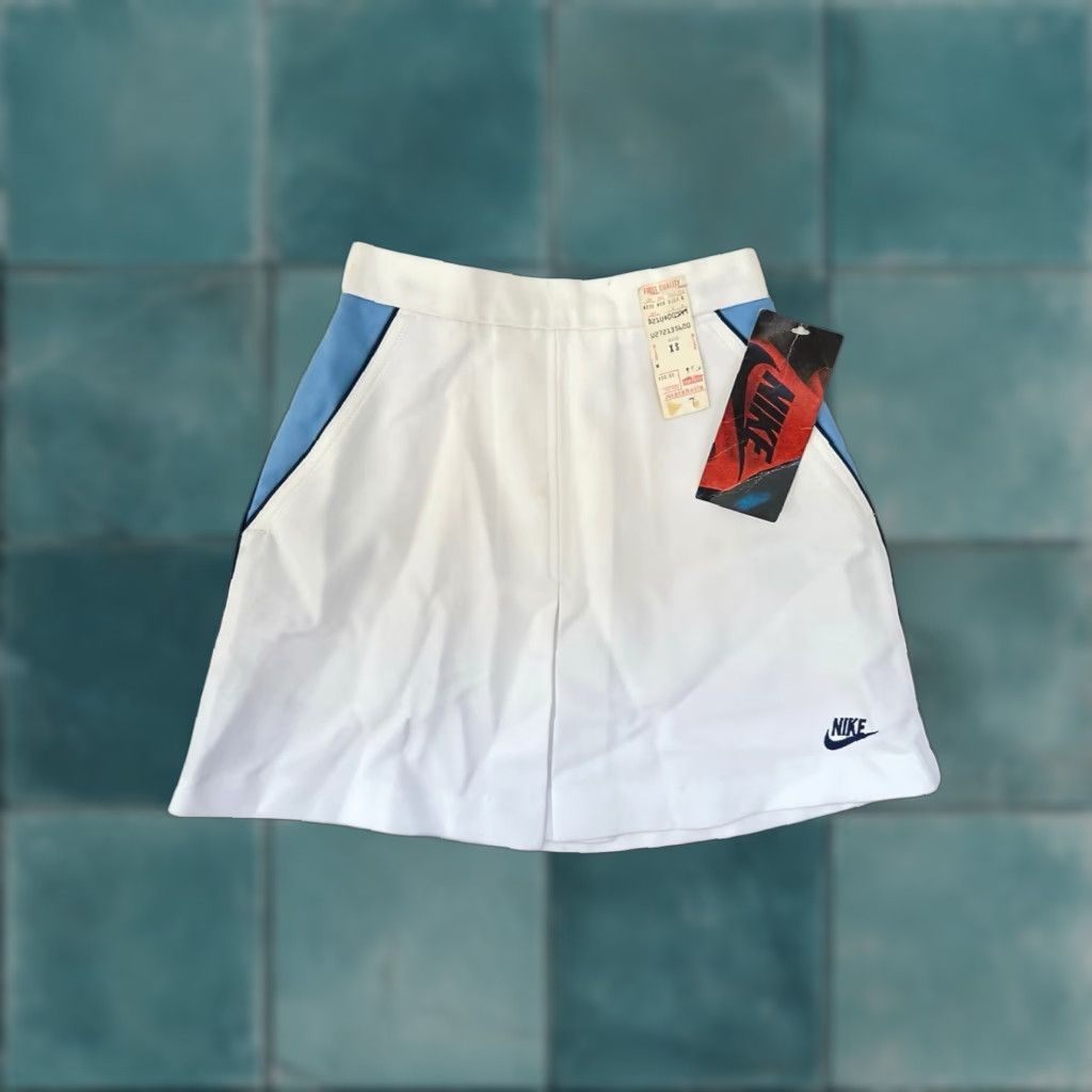 Nike VINTAGE Nike Skirt Shirt? Size 26" / US 2 / IT 38 - 1 Thumbnail