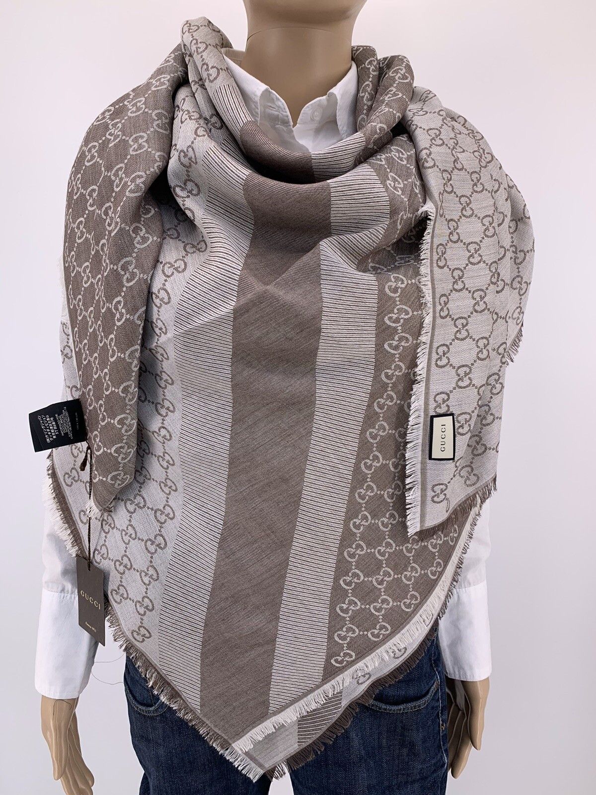 Gucci Size 140x140cm New Gucci Scarves Wool/Silk Size ONE SIZE - 1 Thumbnail