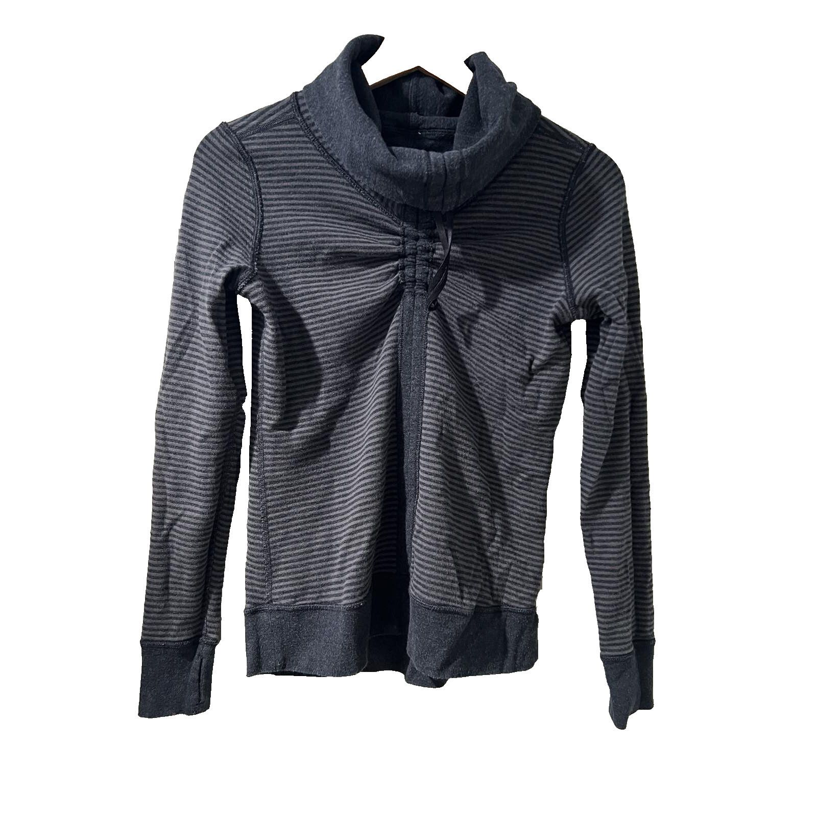 Lululemon Lululemon Cinch Reversible Long Sleve Striped Size 4 A001359 Size S / US 4 / IT 40 - 3 Thumbnail